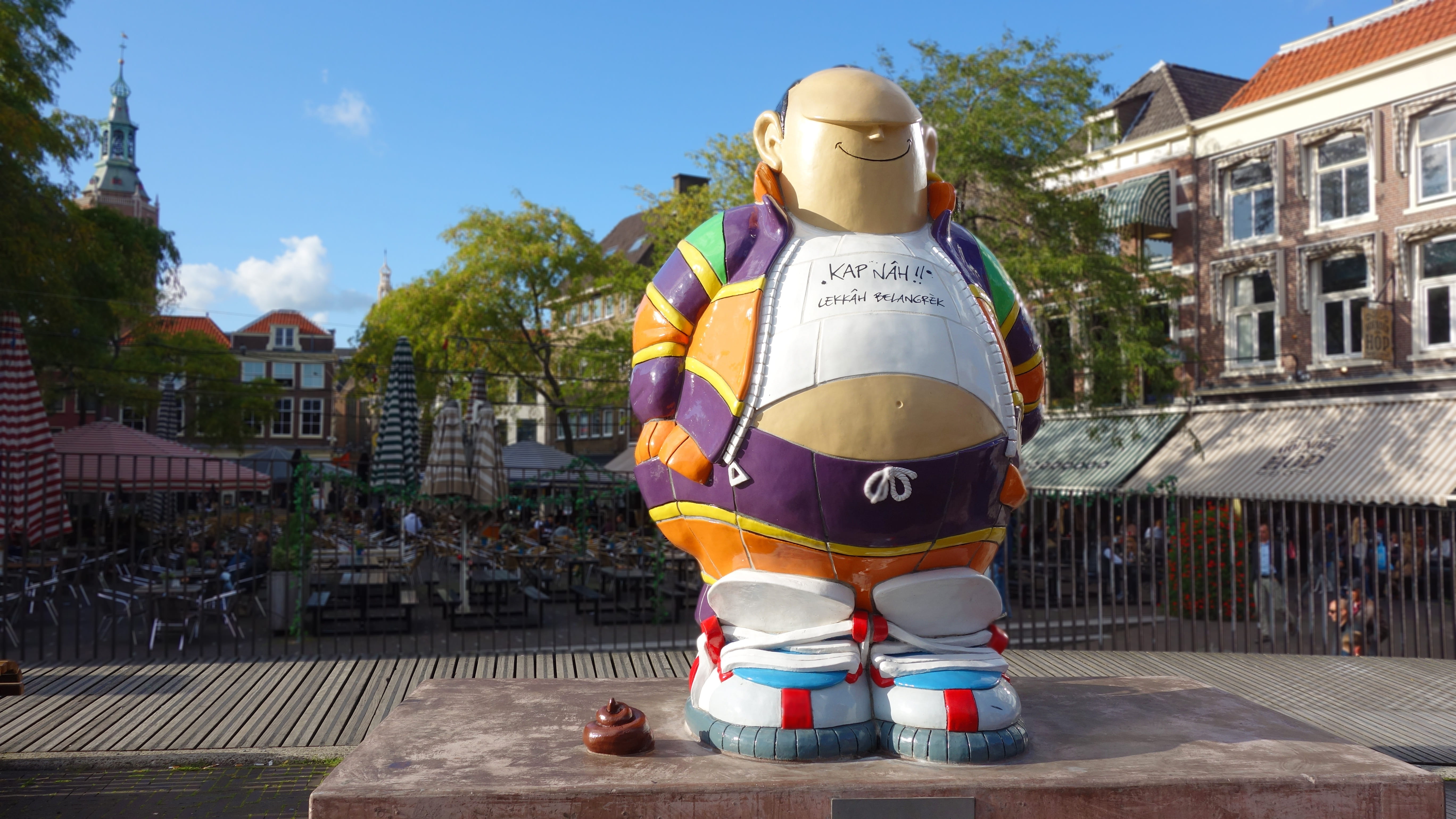 sunlight, standing, statue, outdoors, men, 5K, day, hooligan, city, relsupporter, water, security, one person, s gravenhage, cartoon character, the hague, HD Wallpaper