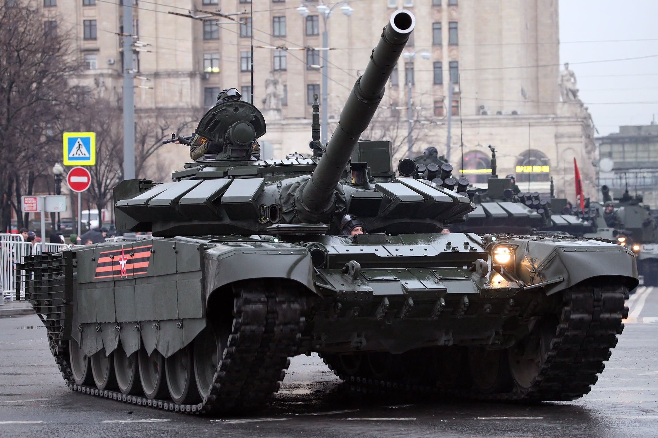 1080P, Moscow, rehearsal of the Victory Parade, column of military equipment, T-72B3, the capital of Russia, Russian tank, street, HD Wallpaper