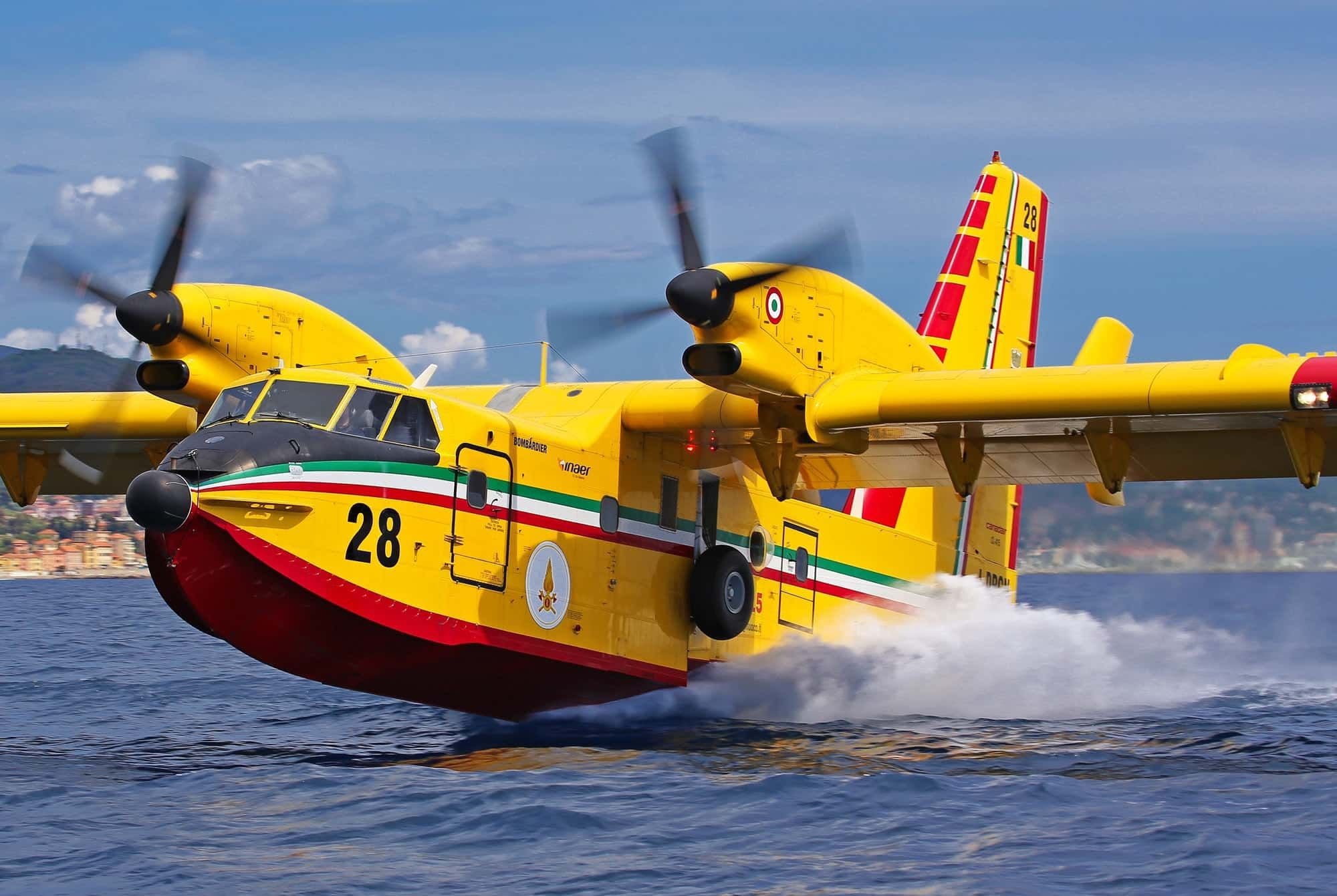 Wave, The plane is amphibious, 1080P, Bombardier 415, The rise, Pilot, Water, Canadair CL-4, Screw, Cockpit, Fire plane, The Department of civil defence of Italy, HD Wallpaper