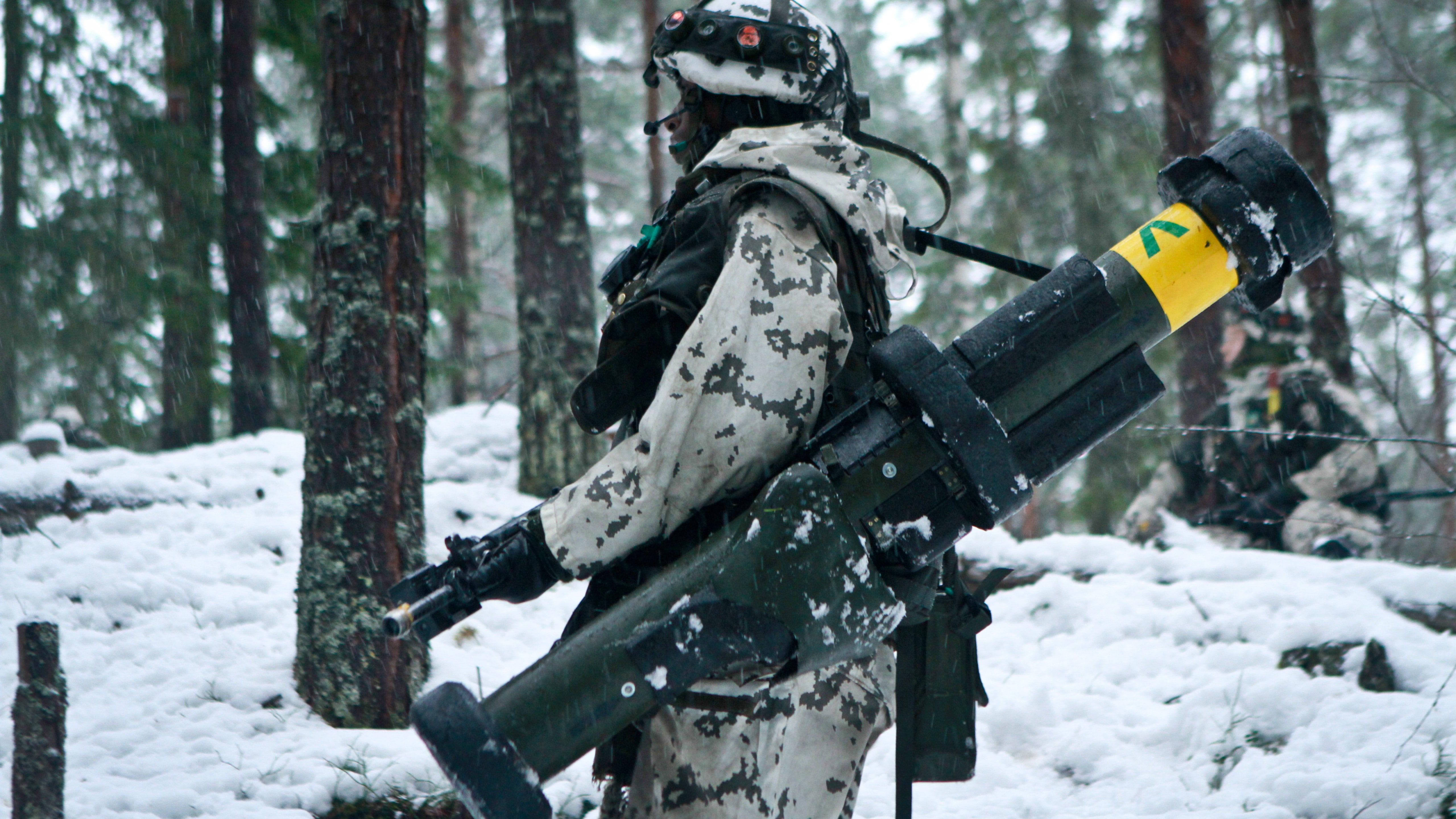 Finnish Defence Forces, soldier, army, winter, rocket launcher, snow, camo, 5K, HD Wallpaper