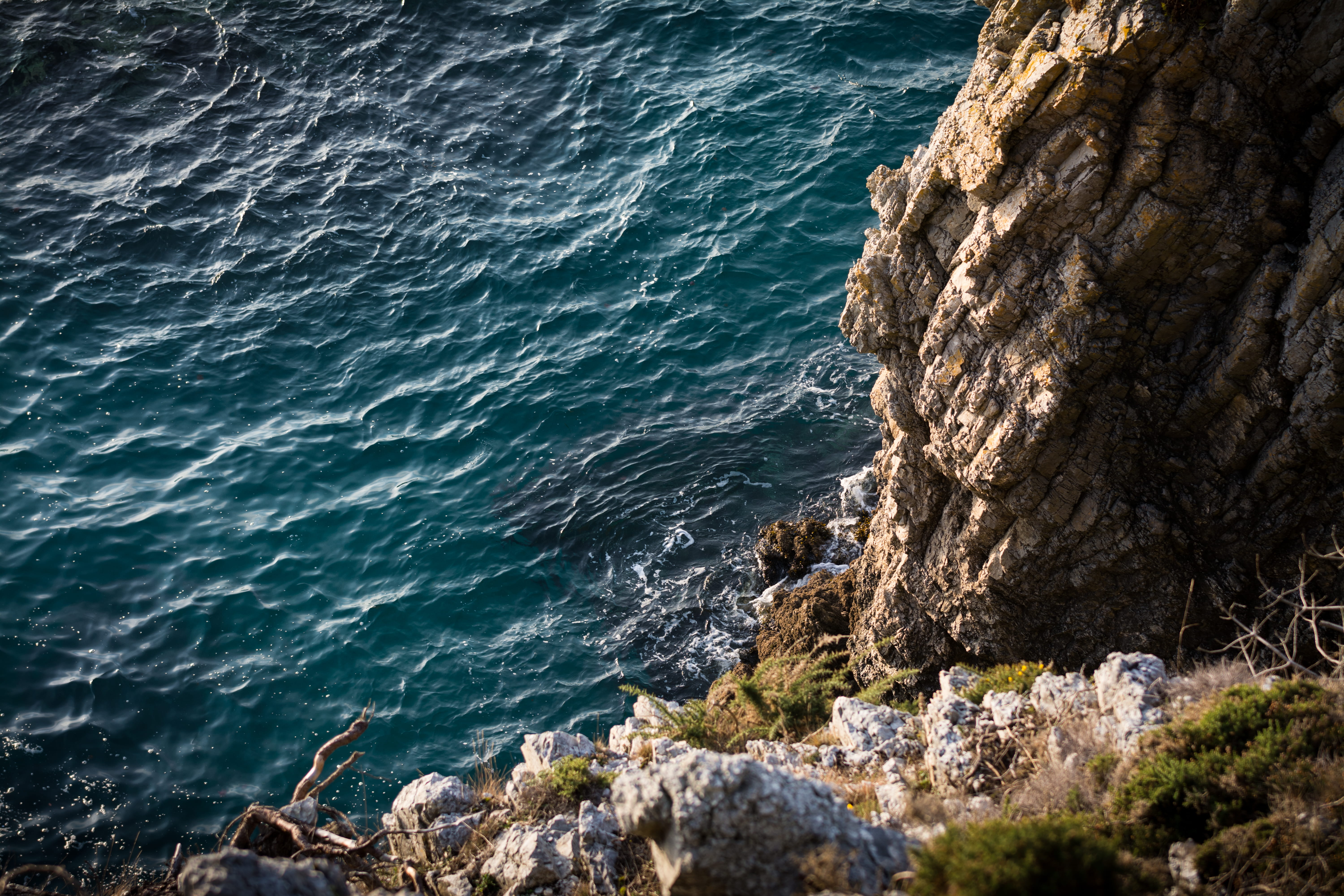clear, tranquility, motion, down, crozon, cliff, beauty in nature, 5K, bretagne, beach, blue, water, french, atlantic, high angle view, rock, no people, HD Wallpaper