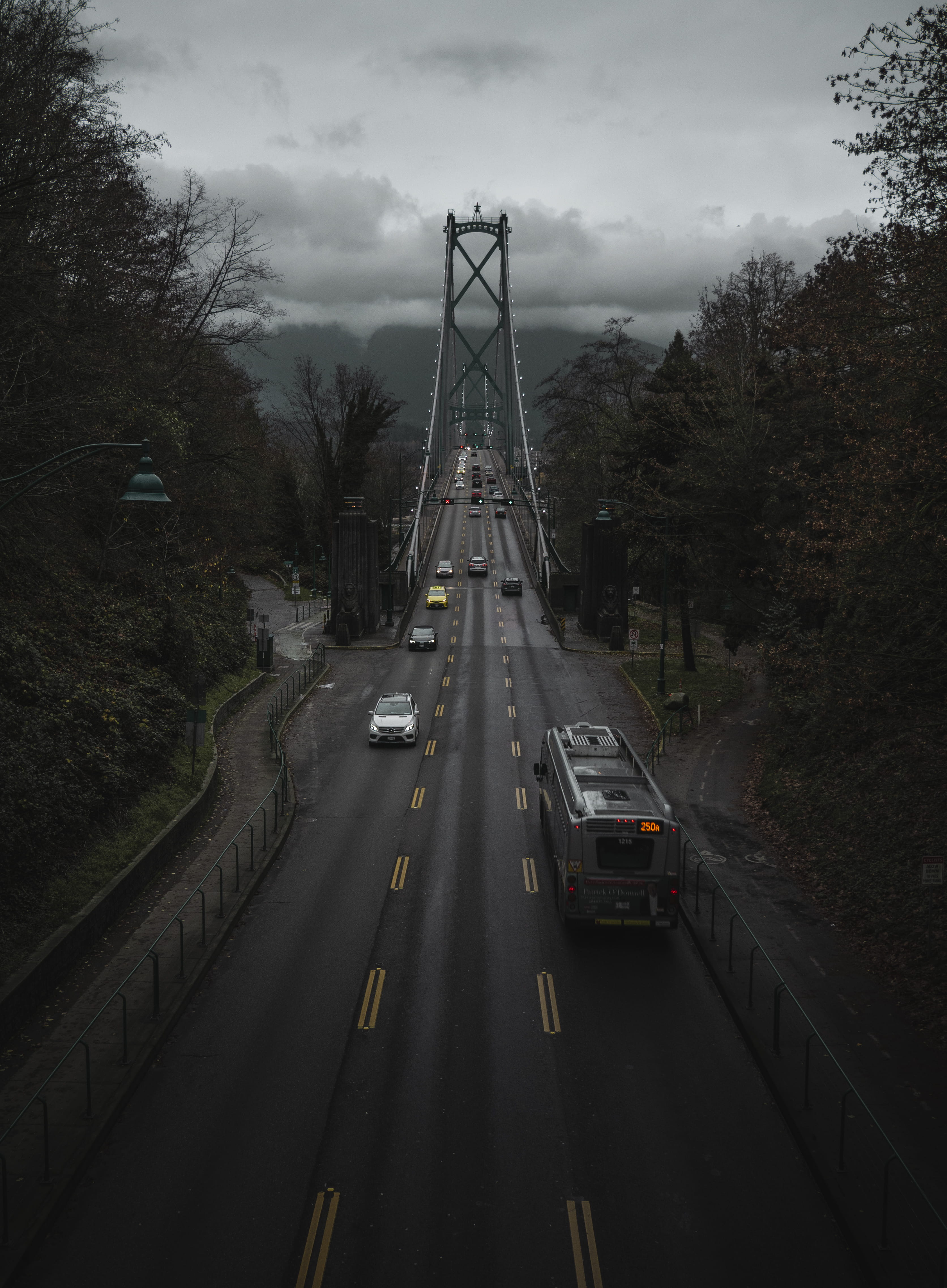 passing, land vehicle, road, diminishing perspective, urban, outdoors, transportation, motor vehicle, direction, tarmac, dividing line, marking, vehicle, Phone HD Wallpaper