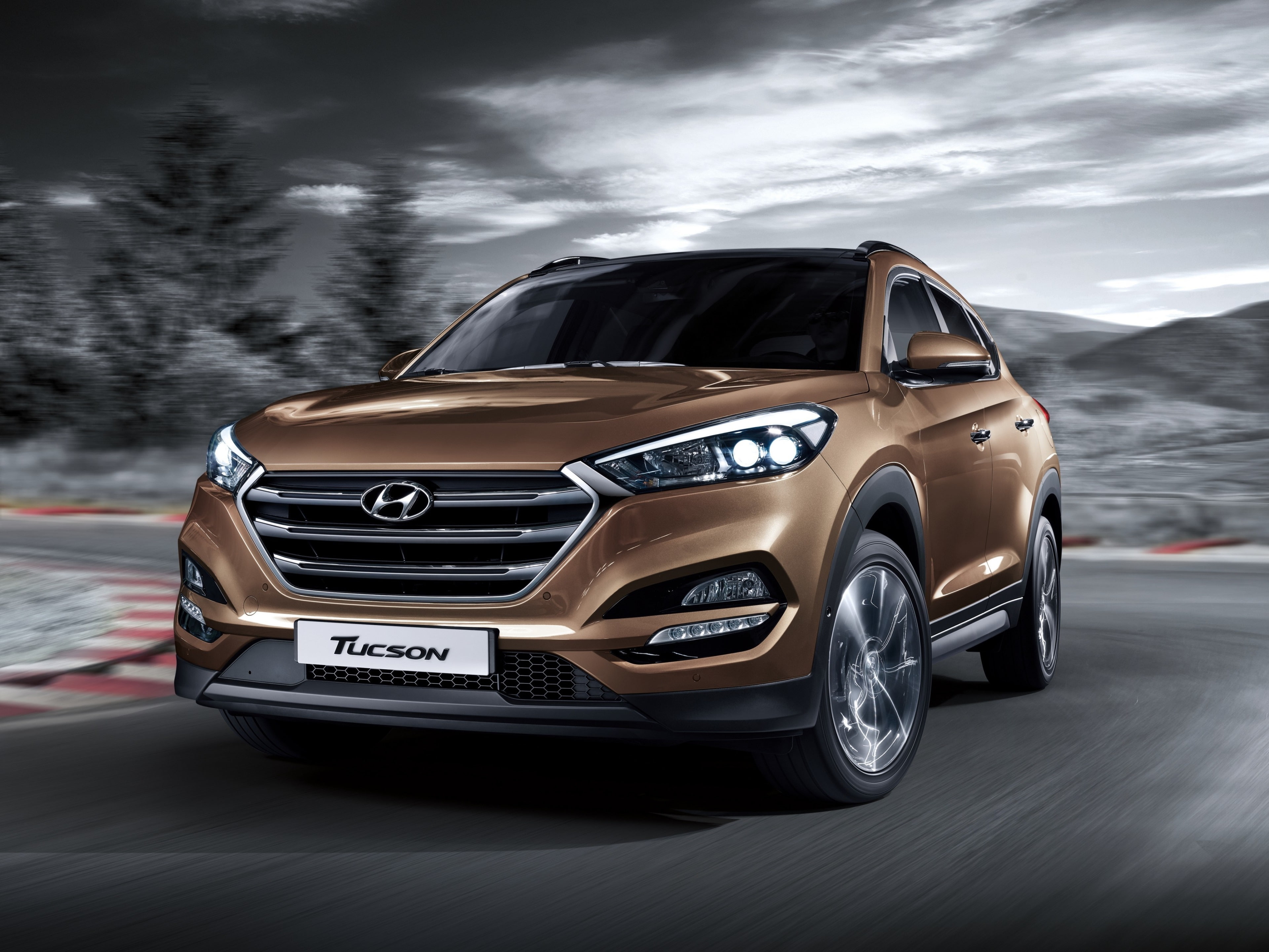 road, hyundai tucson 4k download   hd, 4K, tire, speed, silver colored, wealth, sky, cloud - sky, blurred motion, wheel, transportation, nature, tree, HD Wallpaper