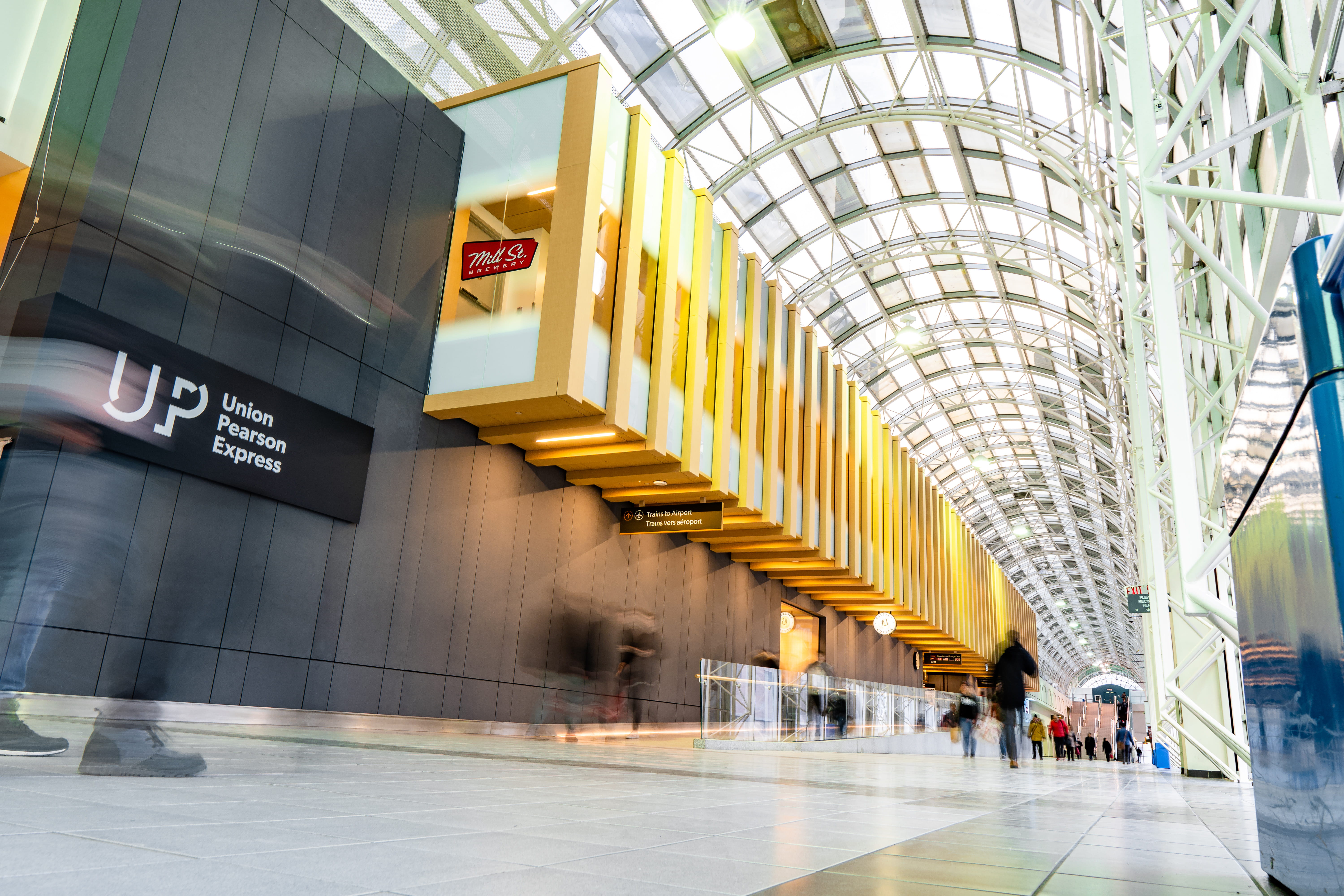 communication, inside, western script, incidental people, building, sign, floor, built structure, mall, ceiling, city, information, indoors, people, skylight, HD Wallpaper