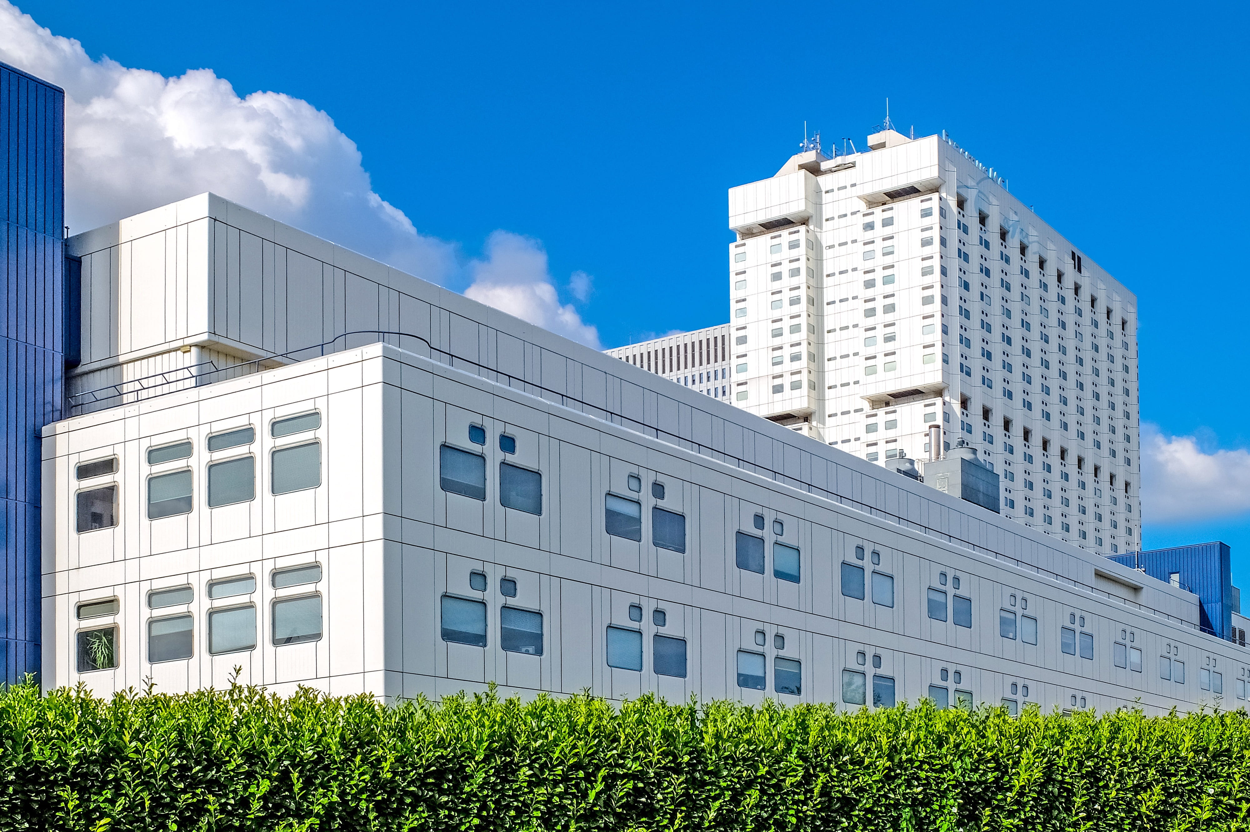 construction, modern, building, holland, office building exterior, residential district, city, netherlands, no people, concrete, erasmus, blue, rotterdam, HD Wallpaper