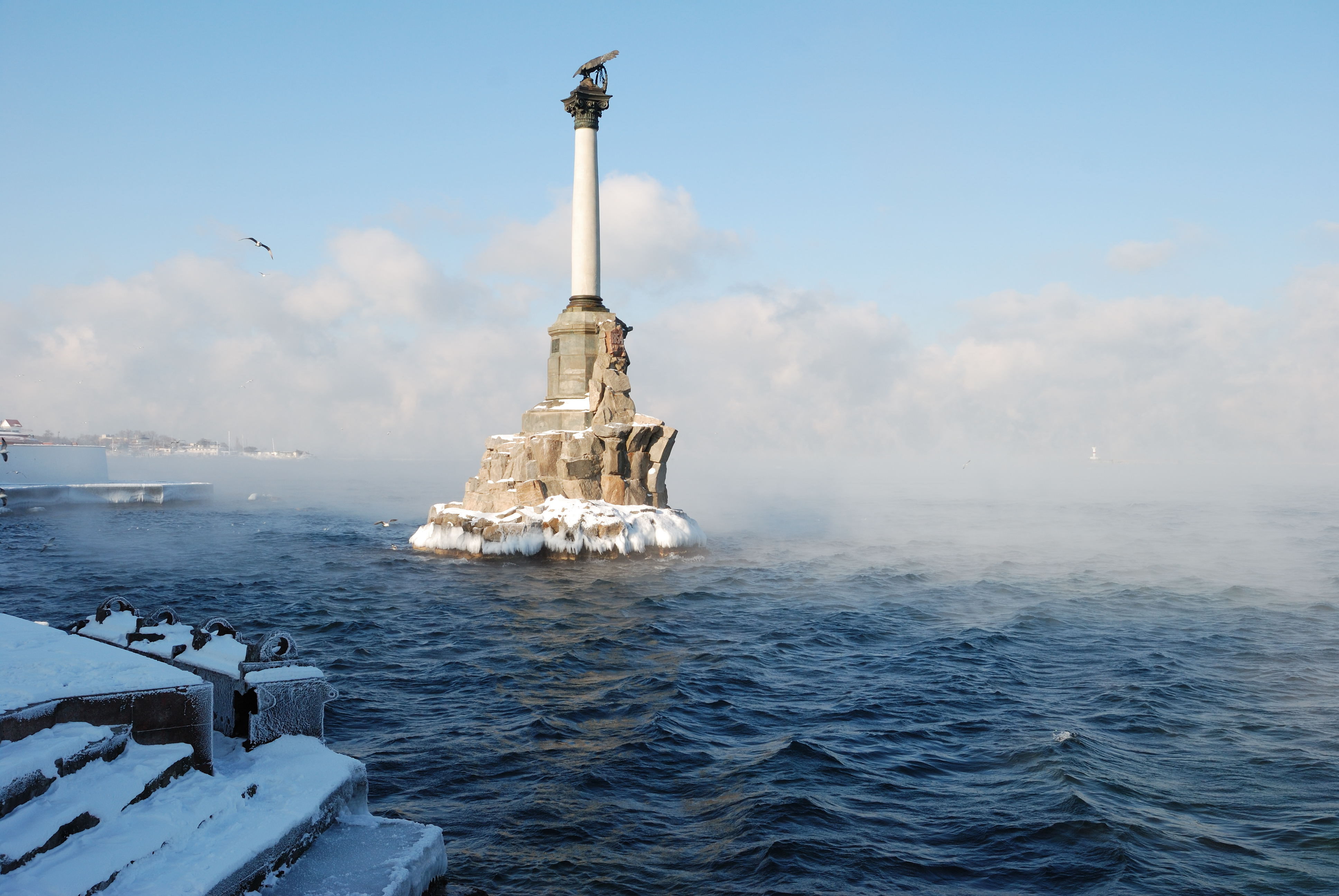 the city, column, The black sea, white, sea, travel, built structure, fog, sculpture, Crimea, no people, winter, promenade, outdoors, tourism, hero, Russia, HD Wallpaper