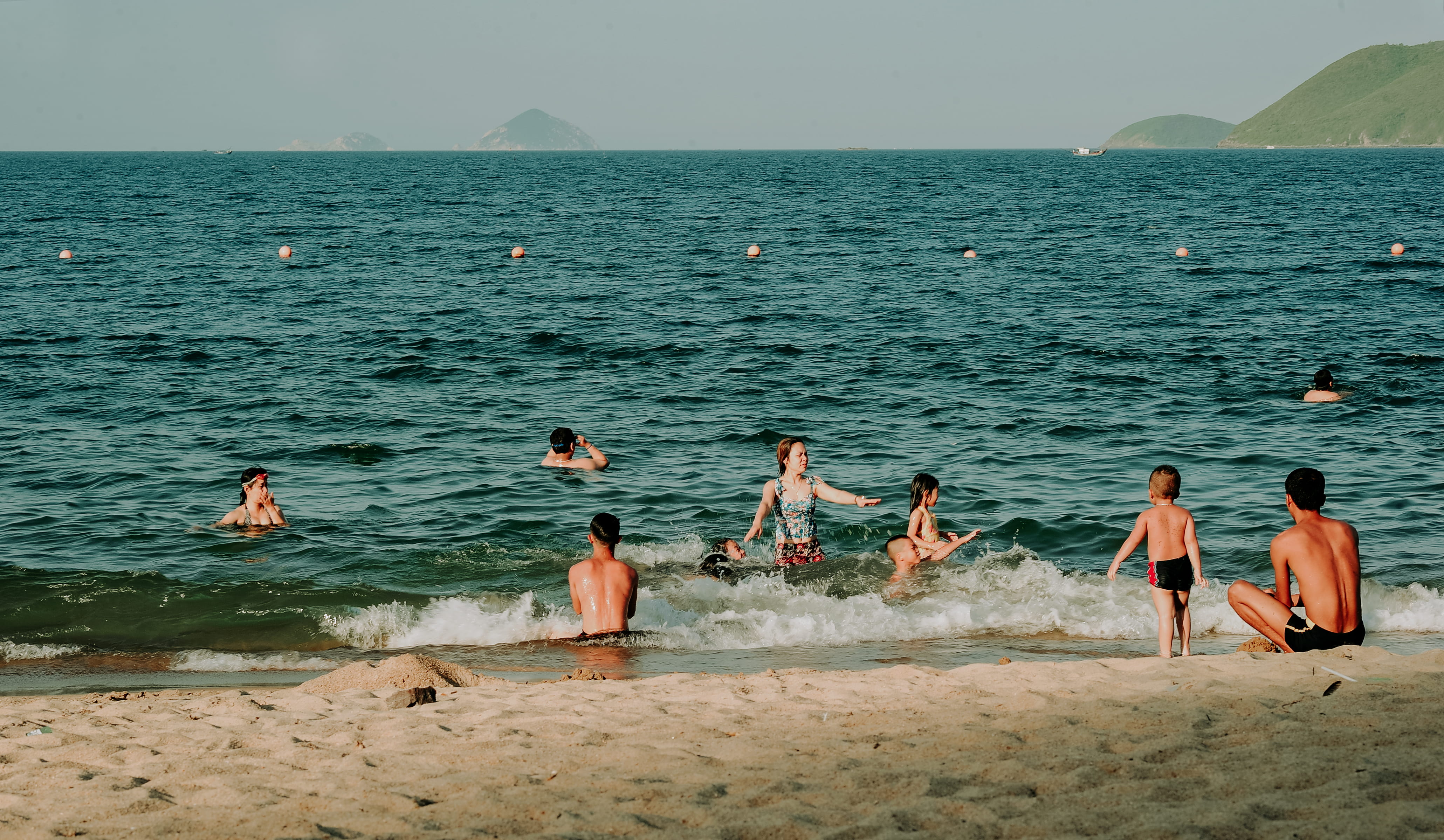 ripples, people, enjoyment, swimming, adult, scenics - nature, waves, land, oceanshore, scenery, happy, leisure, shore, royalty  images, vacations, beautiful, HD Wallpaper