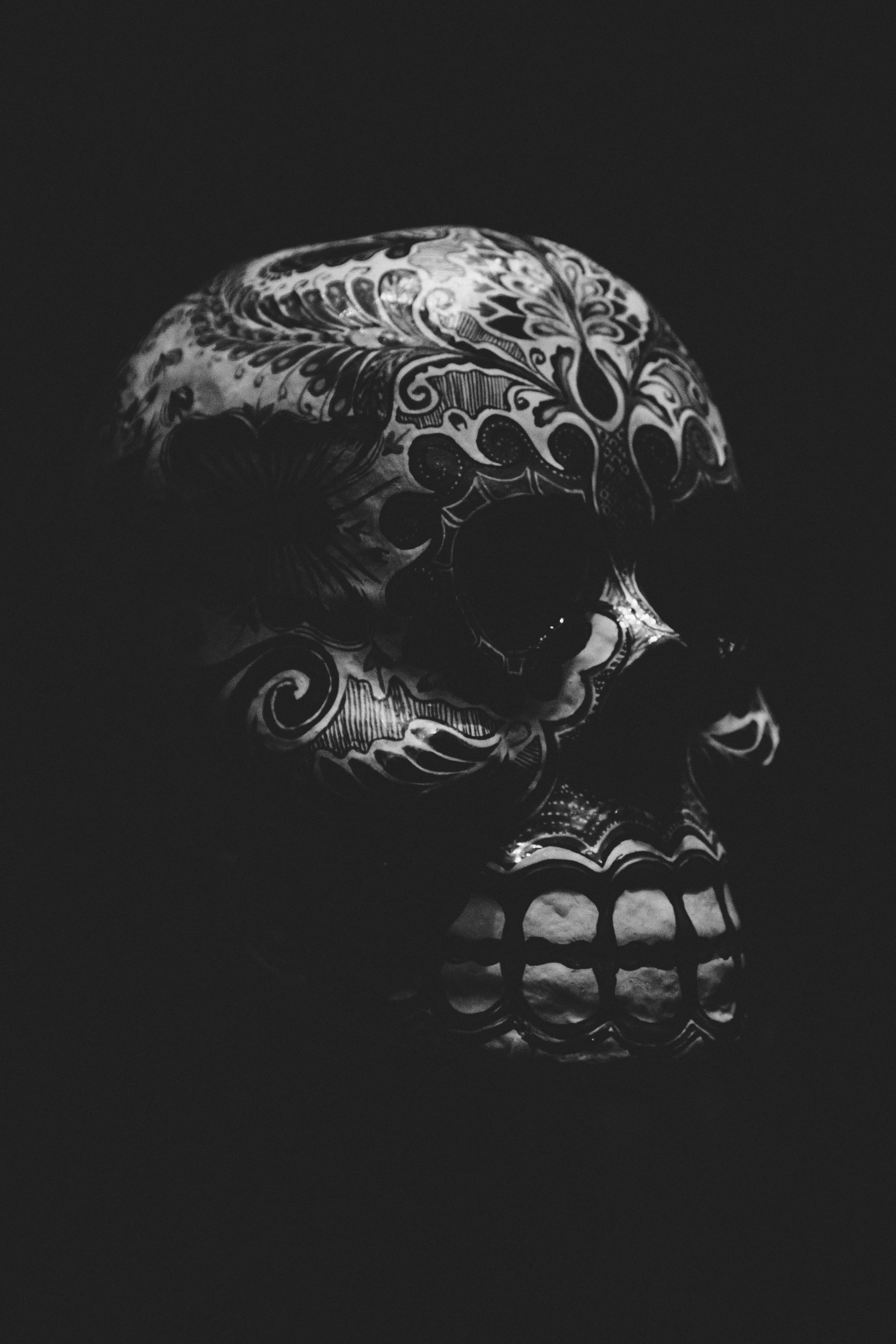 pattern, human skeleton, studio shot, human skull, day of the dead, representation, art and craft, ornate, spooky, dark, mask, disguise, indoors, monochrome, Phone HD Wallpaper