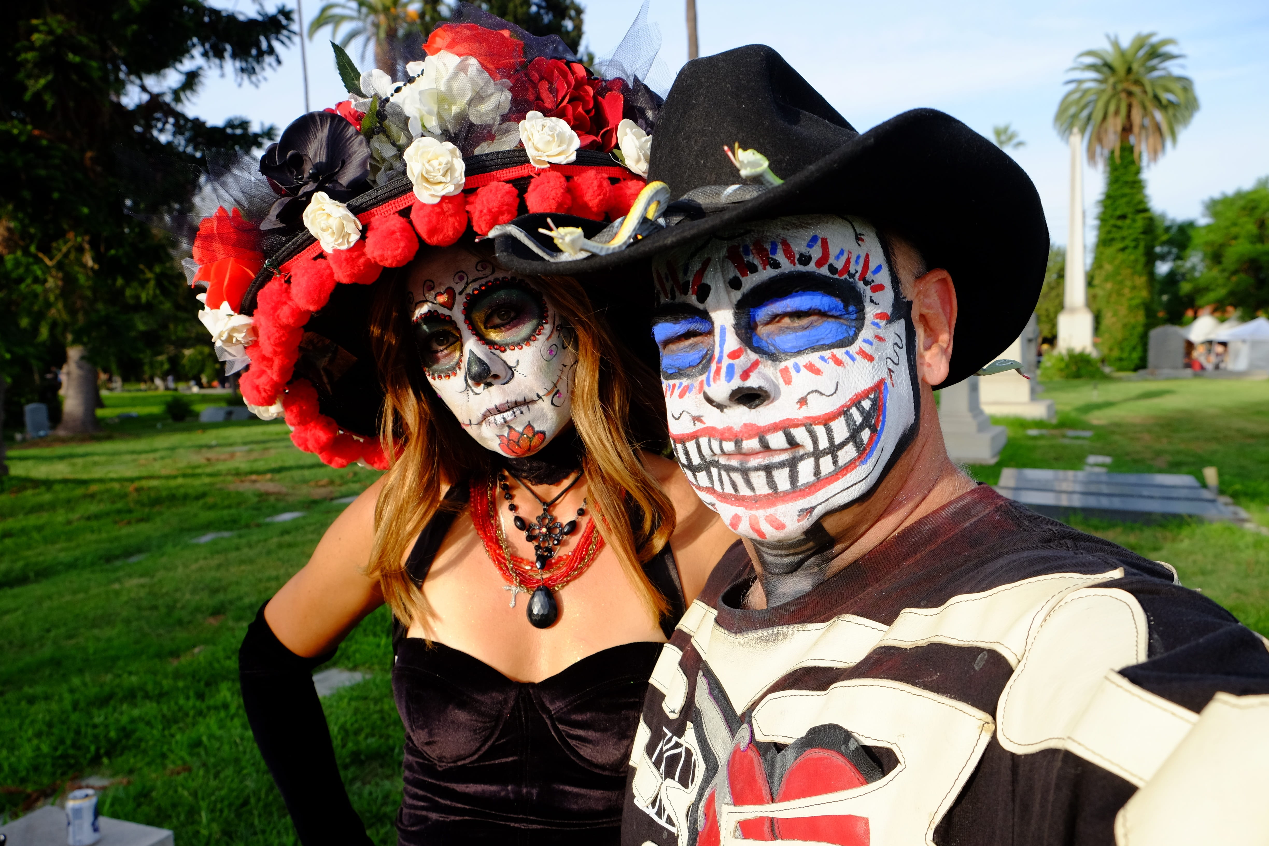 clothing, death, outdoors, leisure activity, looking at camera, halloween, celebration, costume, flowers, performance, real people, portrait, people, scary, HD Wallpaper