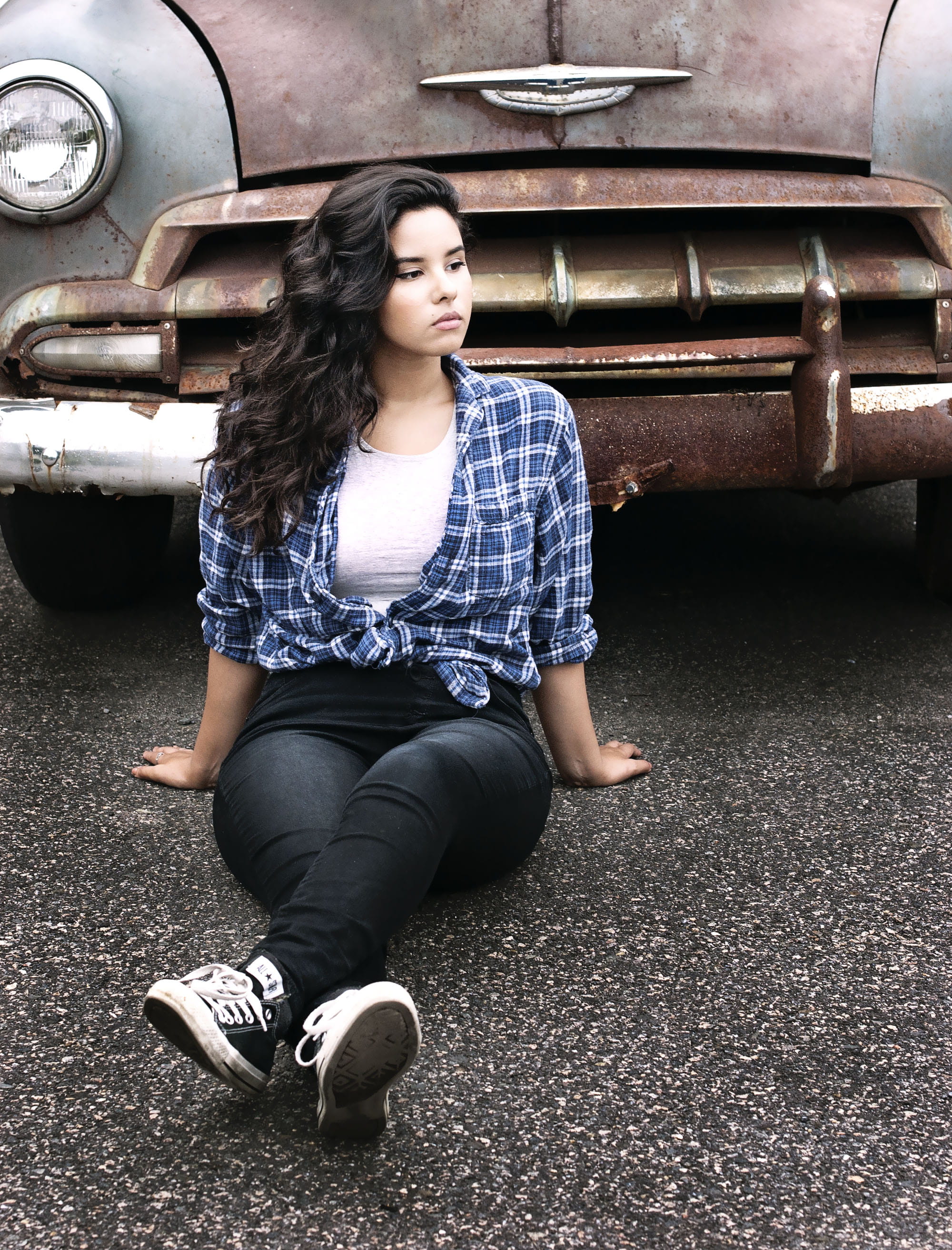 vehicle, street, near, leisure activity, vintage, transportation, pavement, fashion, day, woman, portrait, rustic, beauty, pretty, old, hairstyle, brown, Phone HD Wallpaper