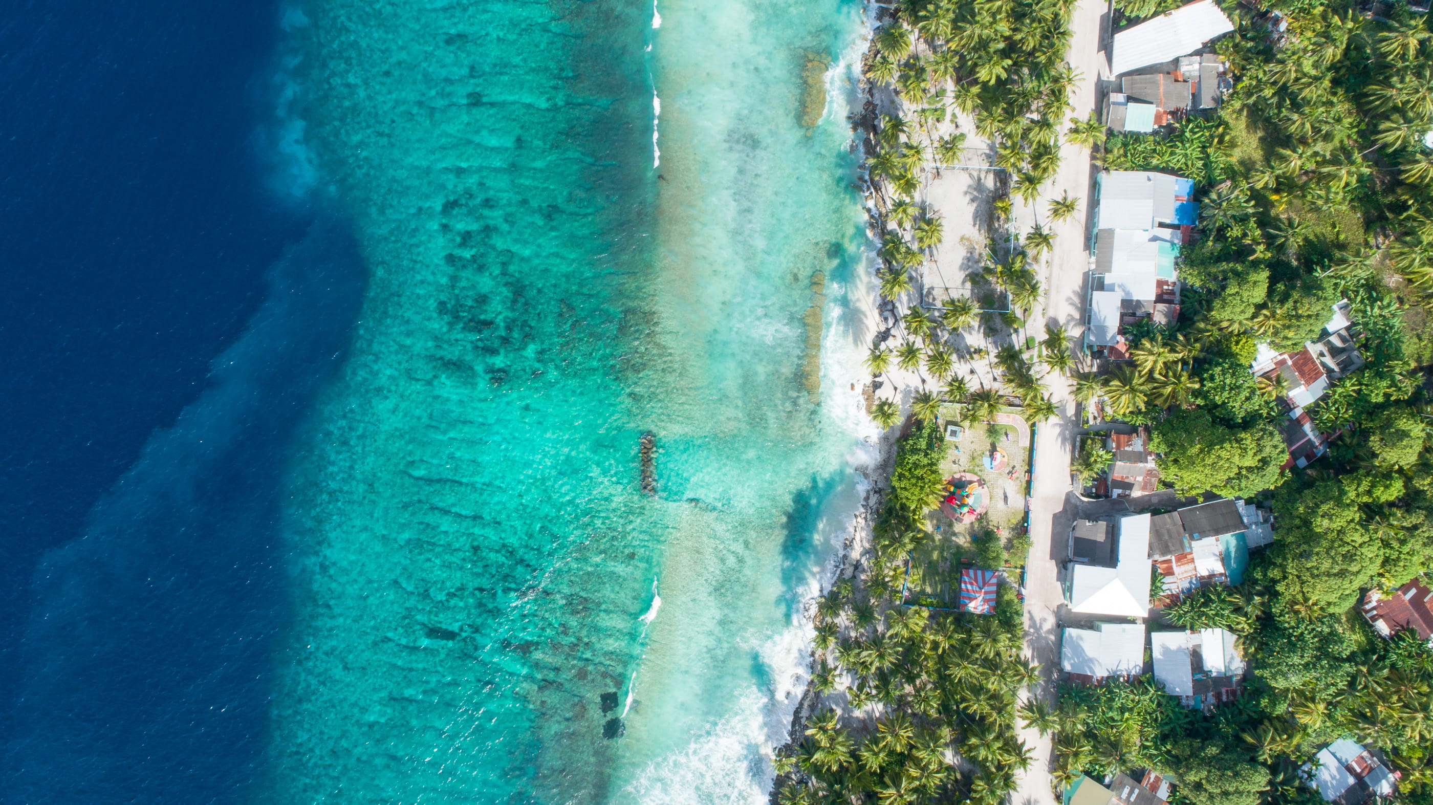 plant, motion, landscape, building exterior, view, scenic, coastline, birds eye view, water, swimming pool, seashore, outdoors, ocean, coast, sport, environment, HD Wallpaper