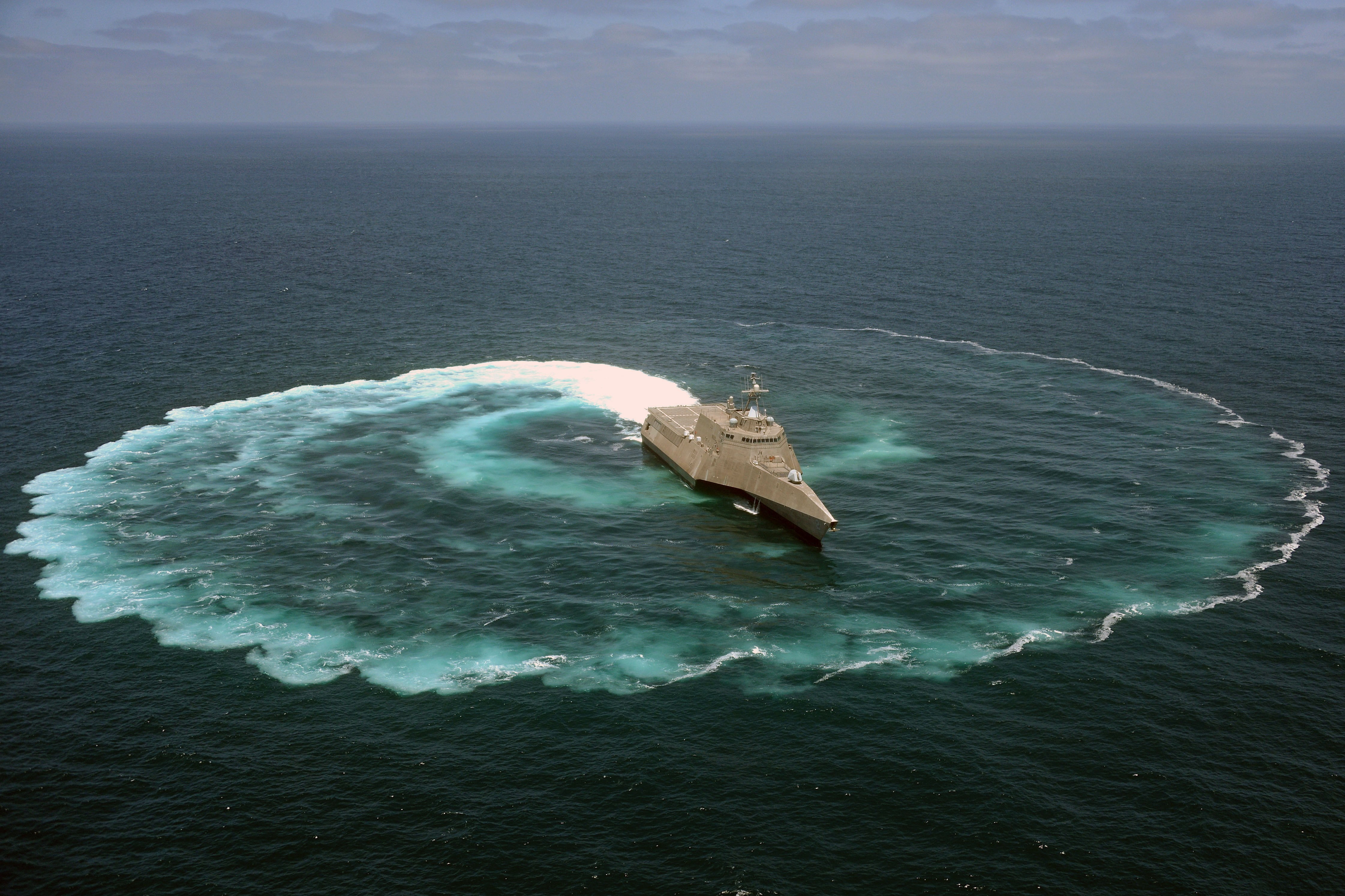 warship, military, sea, scenics - nature, waterfront, transportation, horizon over water, wake - water, ship, nature, motion, Littoral Combat Ship, horizon, HD Wallpaper