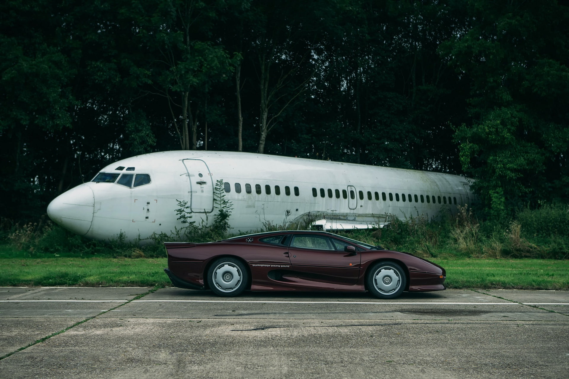 growth, stationary, tree, forest, 1080P, nature, Jaguar XJ220S, day, land vehicle, motor vehicle, white color, car, plant, airplane, transportation, outdoors, HD Wallpaper