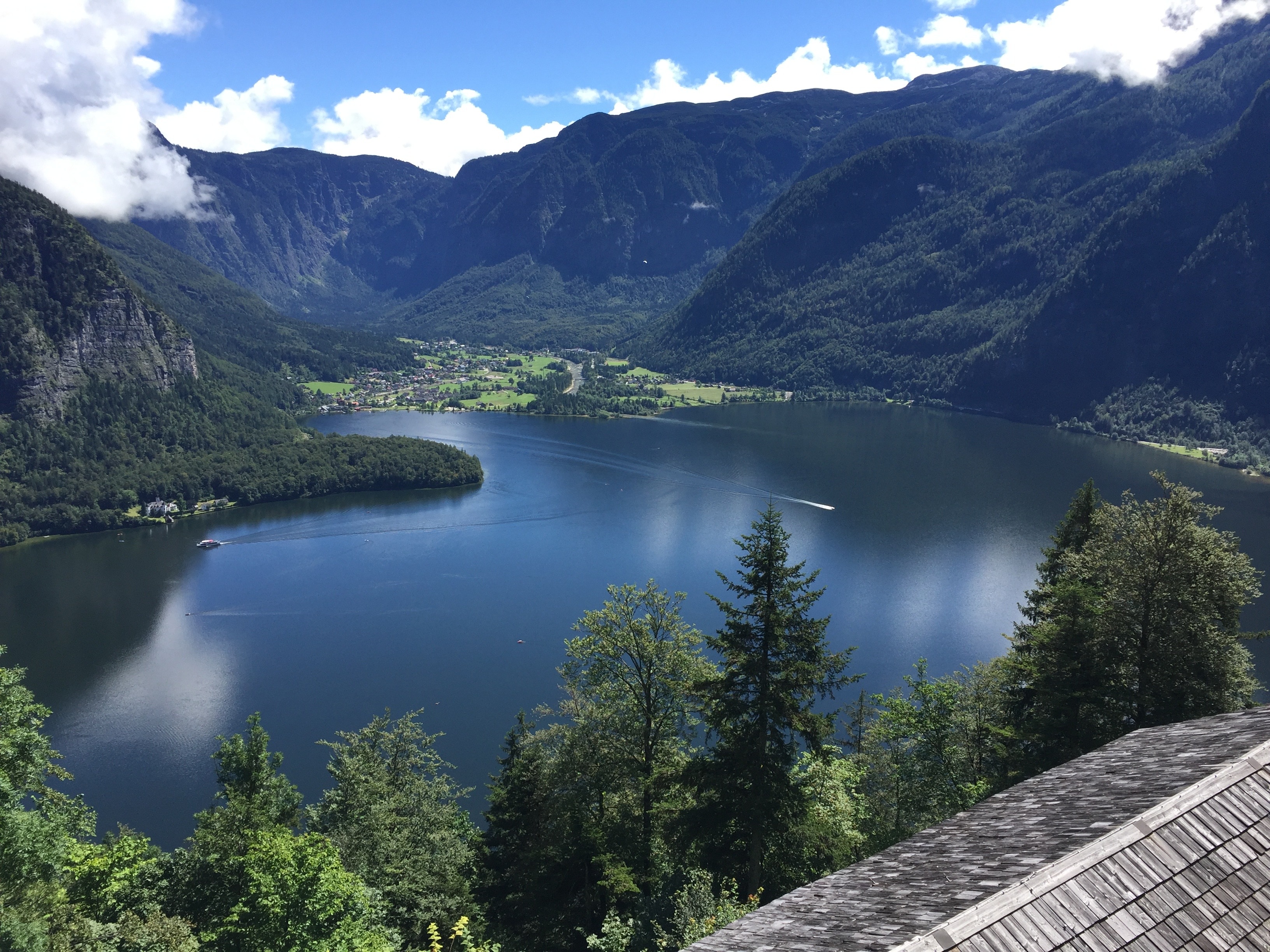 cloud - sky, austria, hallstatt, non-urban scene, 2K, plant, tranquility, beauty in nature, outdoors, salzkammergut, reflection, unesco, mountain, tree, HD Wallpaper