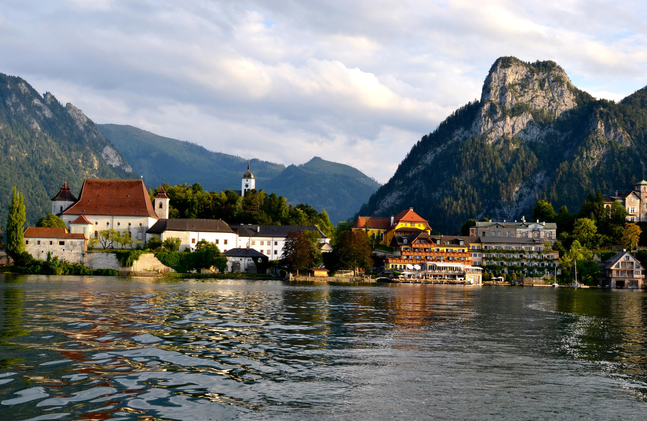 architecture, house, sky, beauty in nature, no people, The Salzkammergut, Austria, mountain, nature, mountains, outdoors, shore, waterfront, built structure, HD Wallpaper