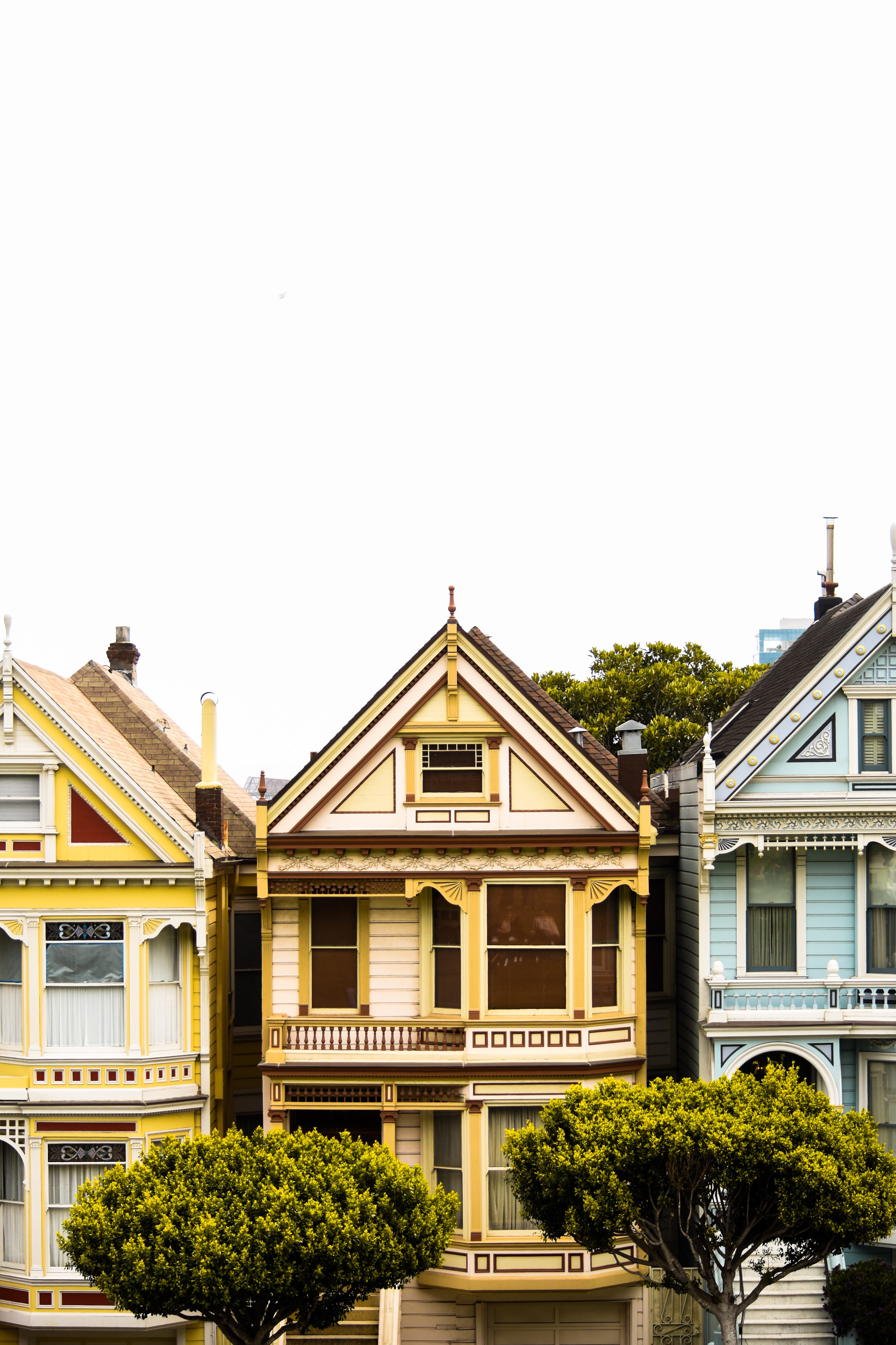 built structure, outdoors, green color, clear sky, photo, home, house, residential district, painted lady, western script, no people, houses, building exterior, Phone HD Wallpaper