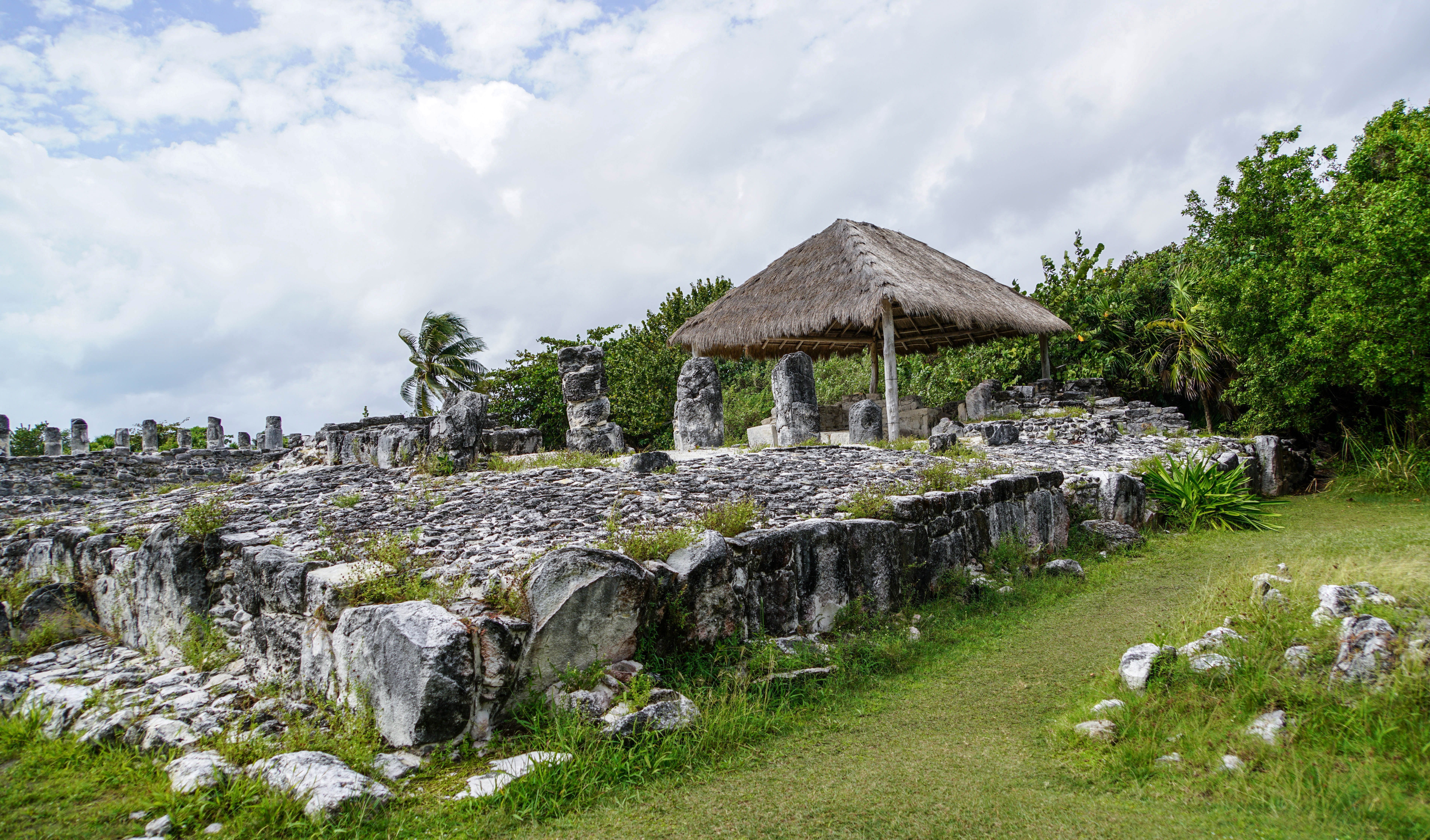 ancient structures, no People, 5K, building exterior, cancun, old Ruin, stone Material, photos, sky, public domain, outdoors, travel Destinations, green Color, HD Wallpaper