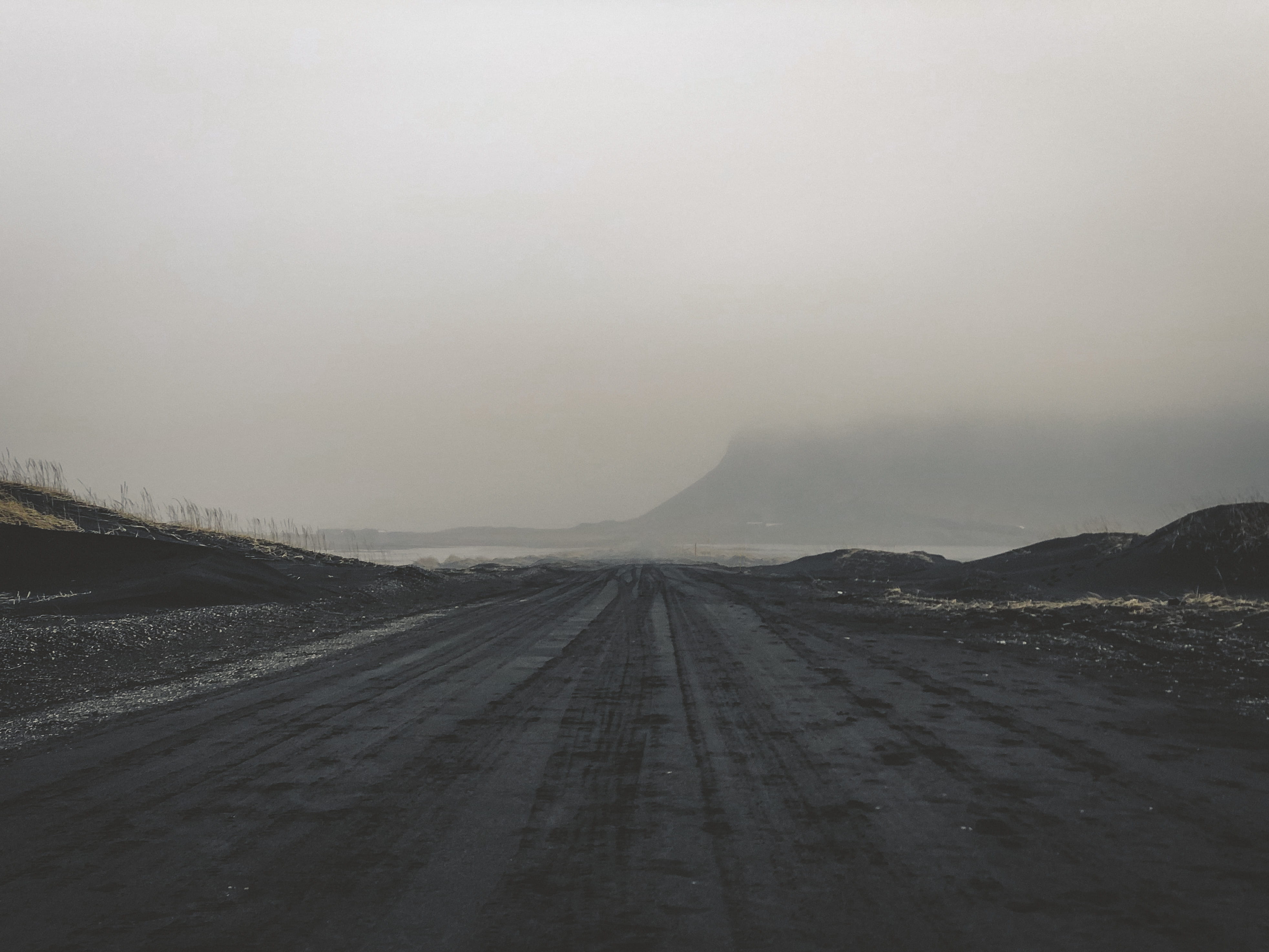 diminishing perspective, nature, day, surface level, direction, sky, beauty in nature, road, iceland, 4K, no people, fog, scenics - nature, winter, tranquility, HD Wallpaper