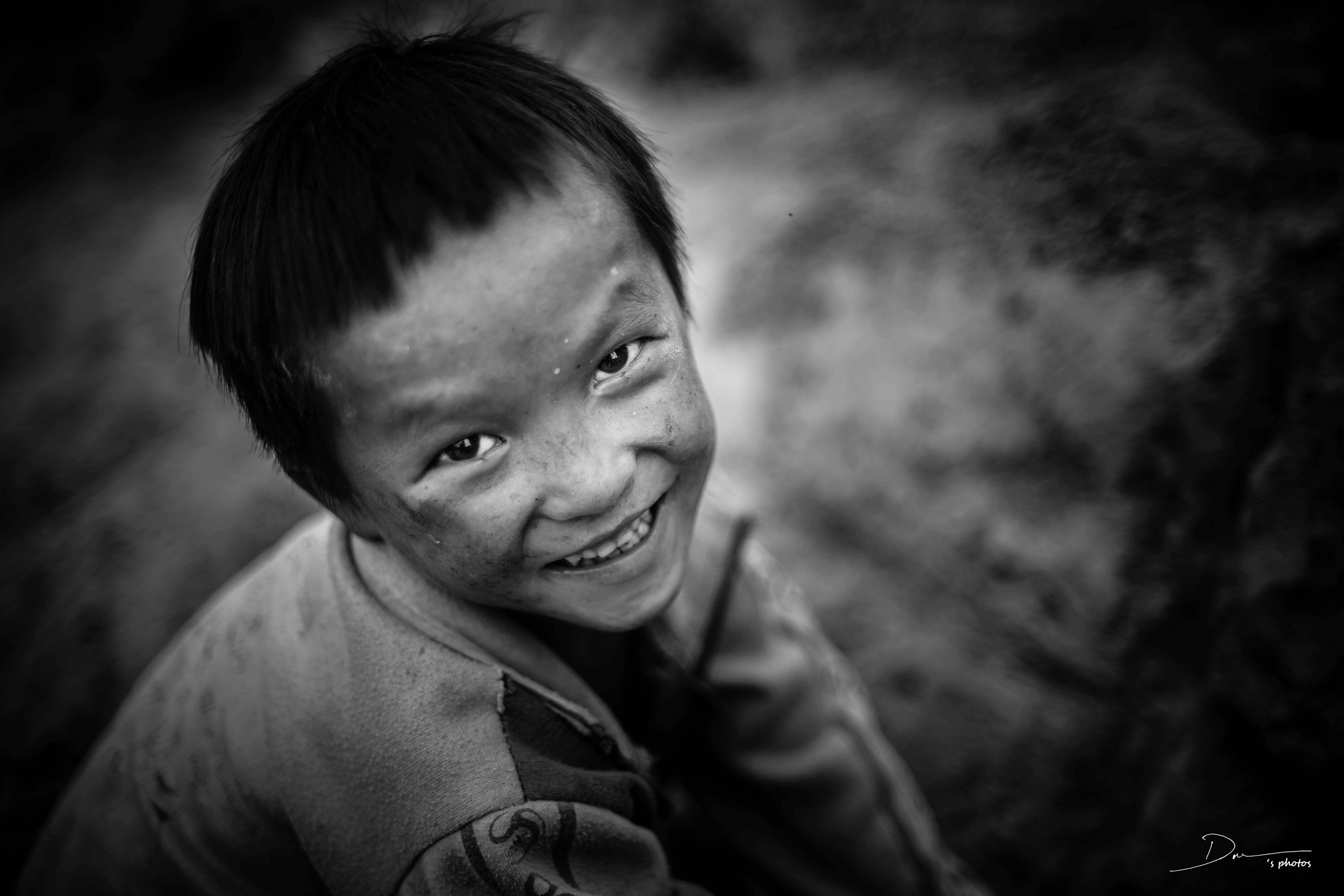 looking at camera, men, uganda, dark, one person, child, contemplation, the, help, hungry, focus on foreground, males, village, people, sad, young adult, HD Wallpaper
