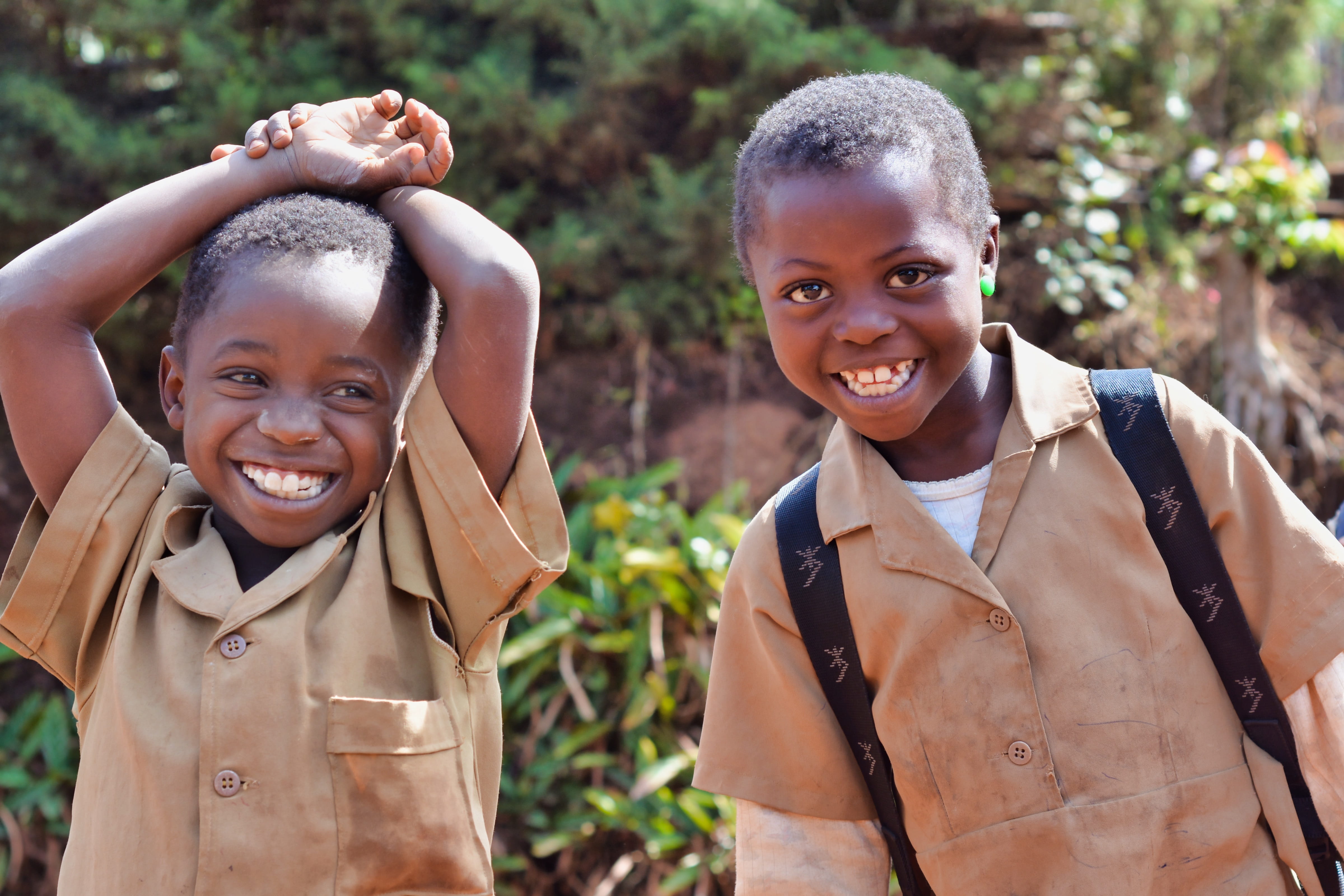 real people, togetherness, childhood, smile, child, poverty, females, looking at camera, happiness, innocence, joy, positive emotion, boys, family, africa, HD Wallpaper