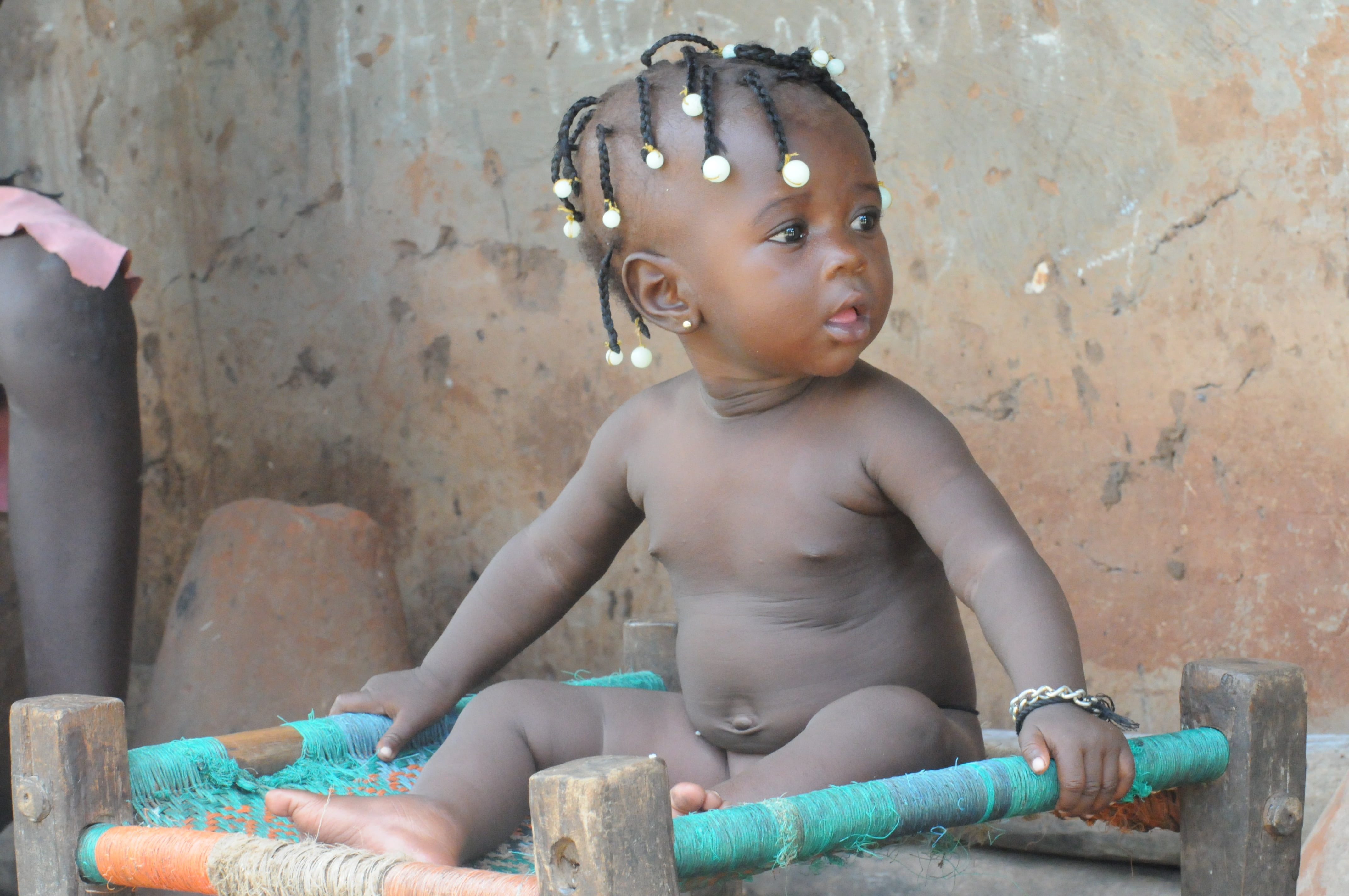 portrait, full length, holding, day, innocence, lifestyles, people, person, outdoors, mouth open, africa, cute, poverty, one person, young, bissau, chair, HD Wallpaper
