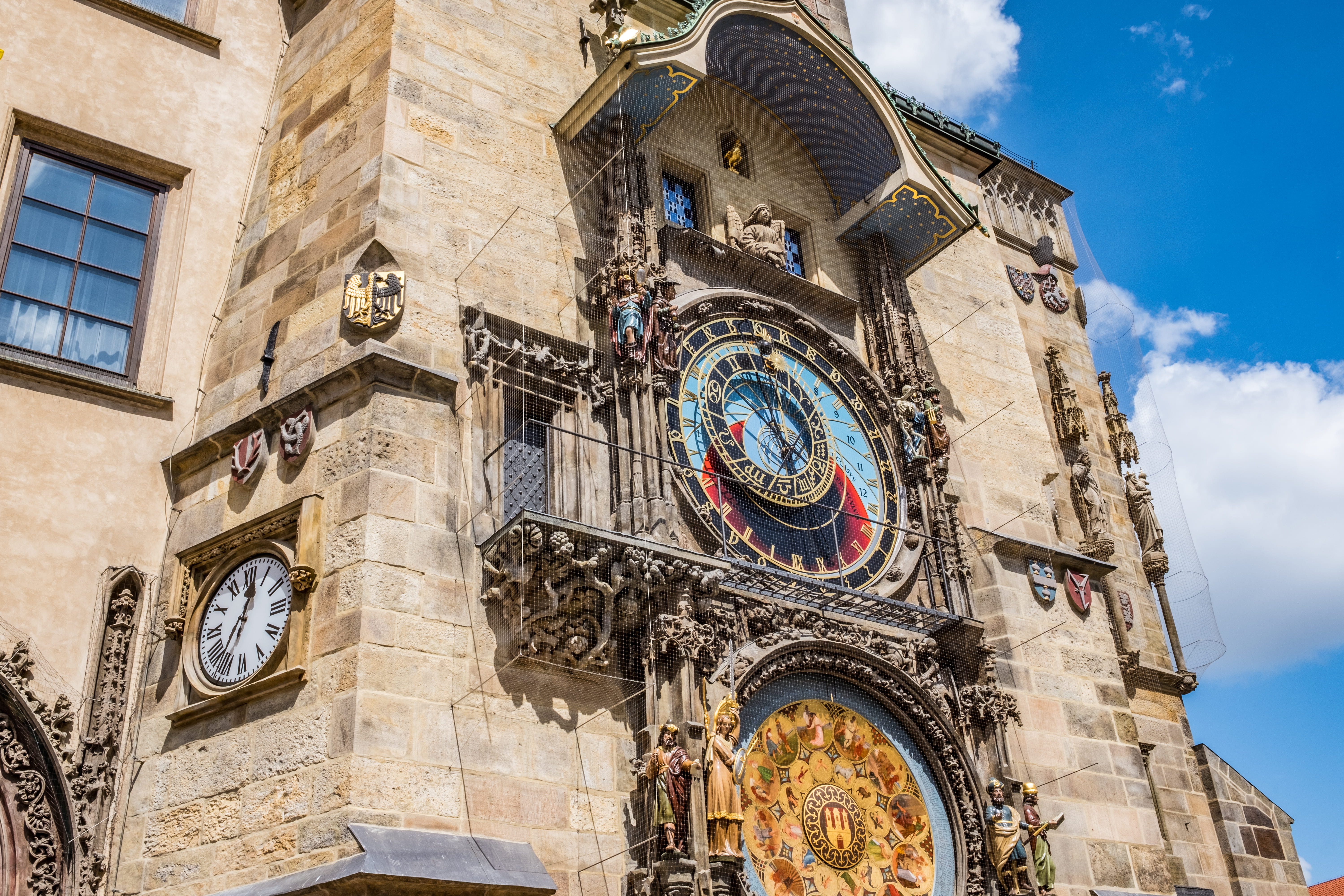 nature, architecture, jewelry store, tower, symbol, clock face, building, roman numeral, no people, time, emblem, ornate, tourism, prag, sky, clouds, travel destinations, HD Wallpaper
