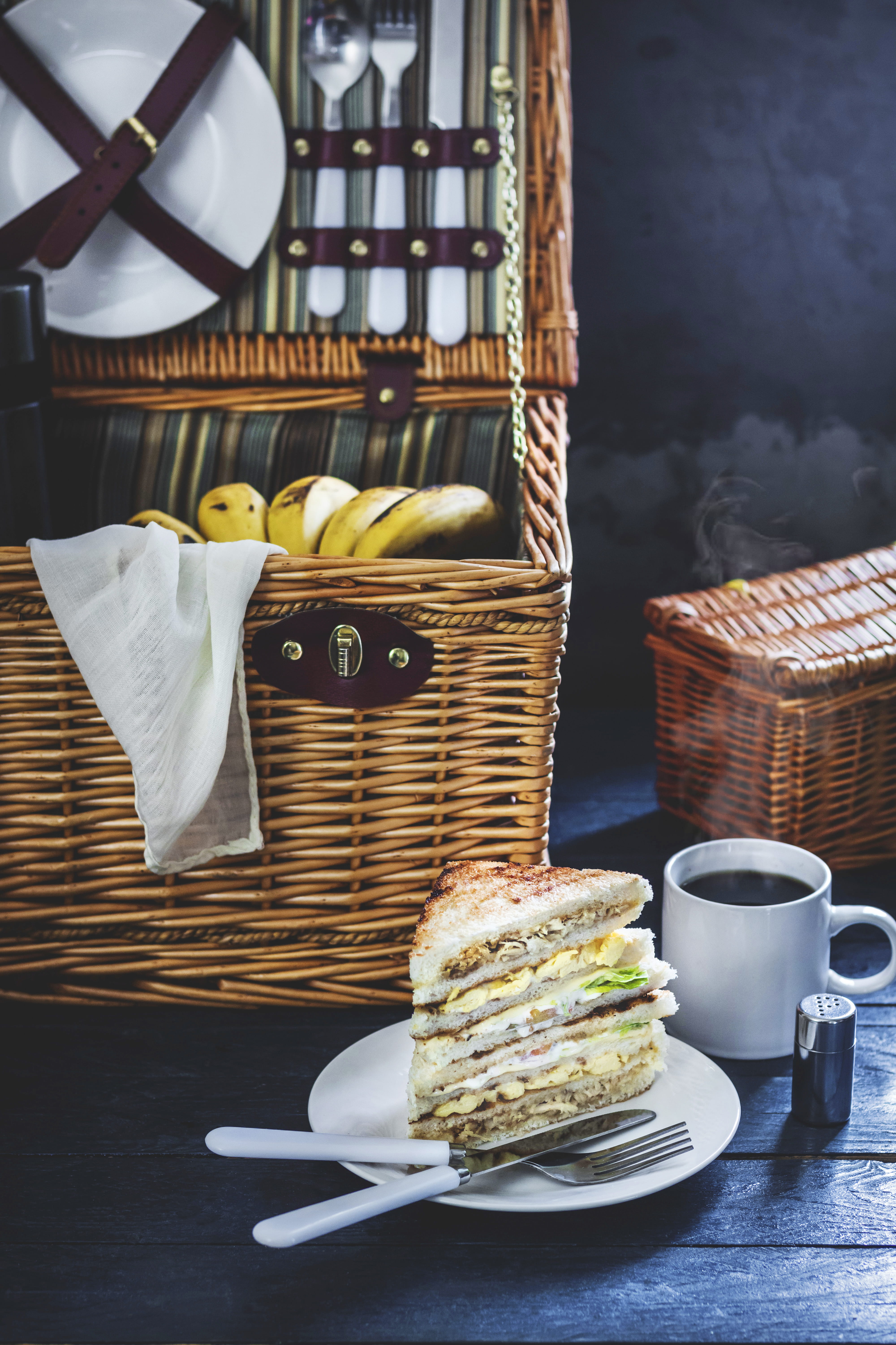 sunrise, cultures, dark, table, basket, picnic, foodie, clubhouse, meal, cookie, baked, salt, sandwich, cooking, dinner, 5K, napkin, pepper, pastry, plate, Phone HD Wallpaper