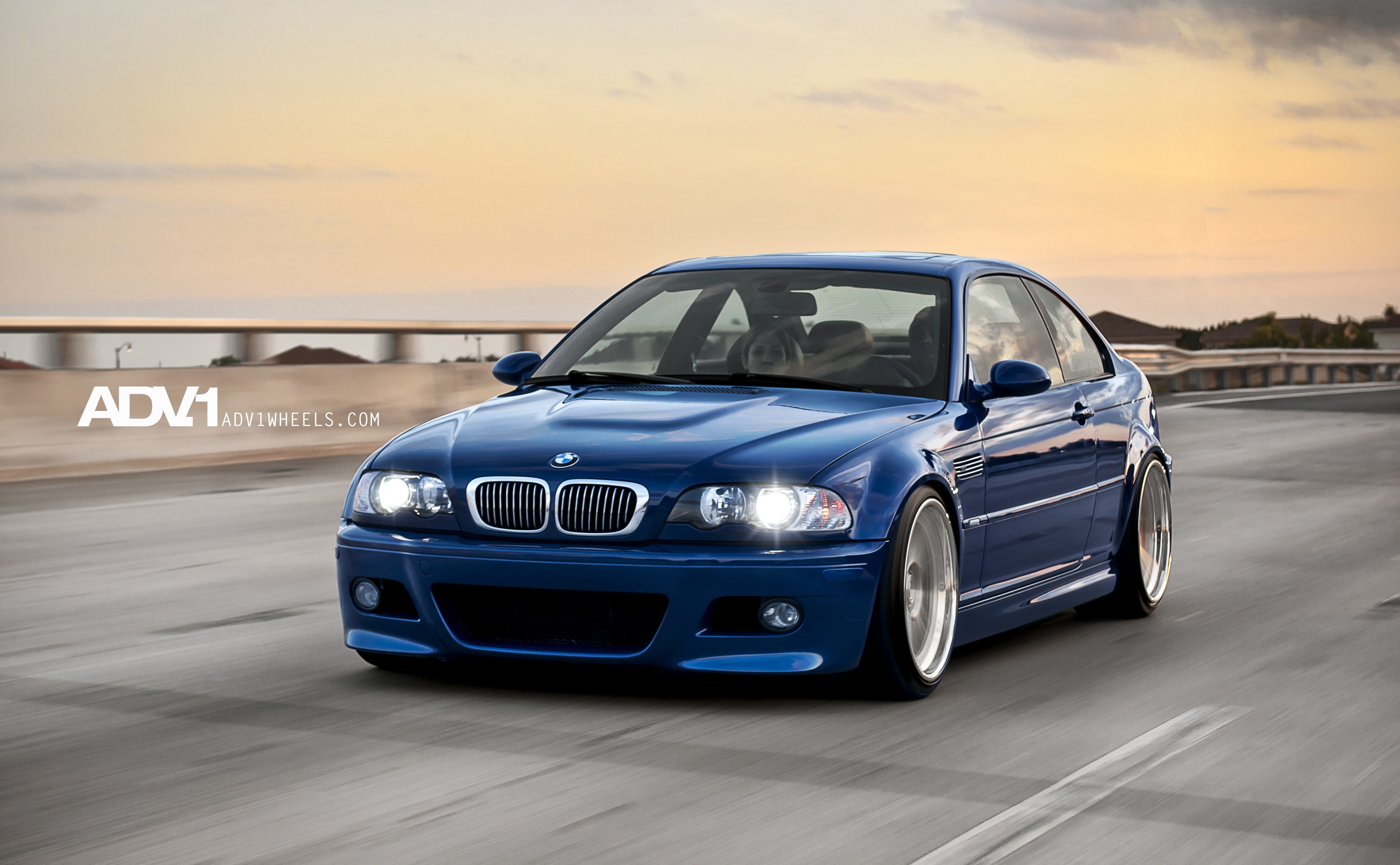 text, blue, outdoors, m, retro styled, 4K, e, land vehicle, western script, nature, blurred motion, BMW, series, adv, coupe, architecture, sunset, Cars, HD Wallpaper