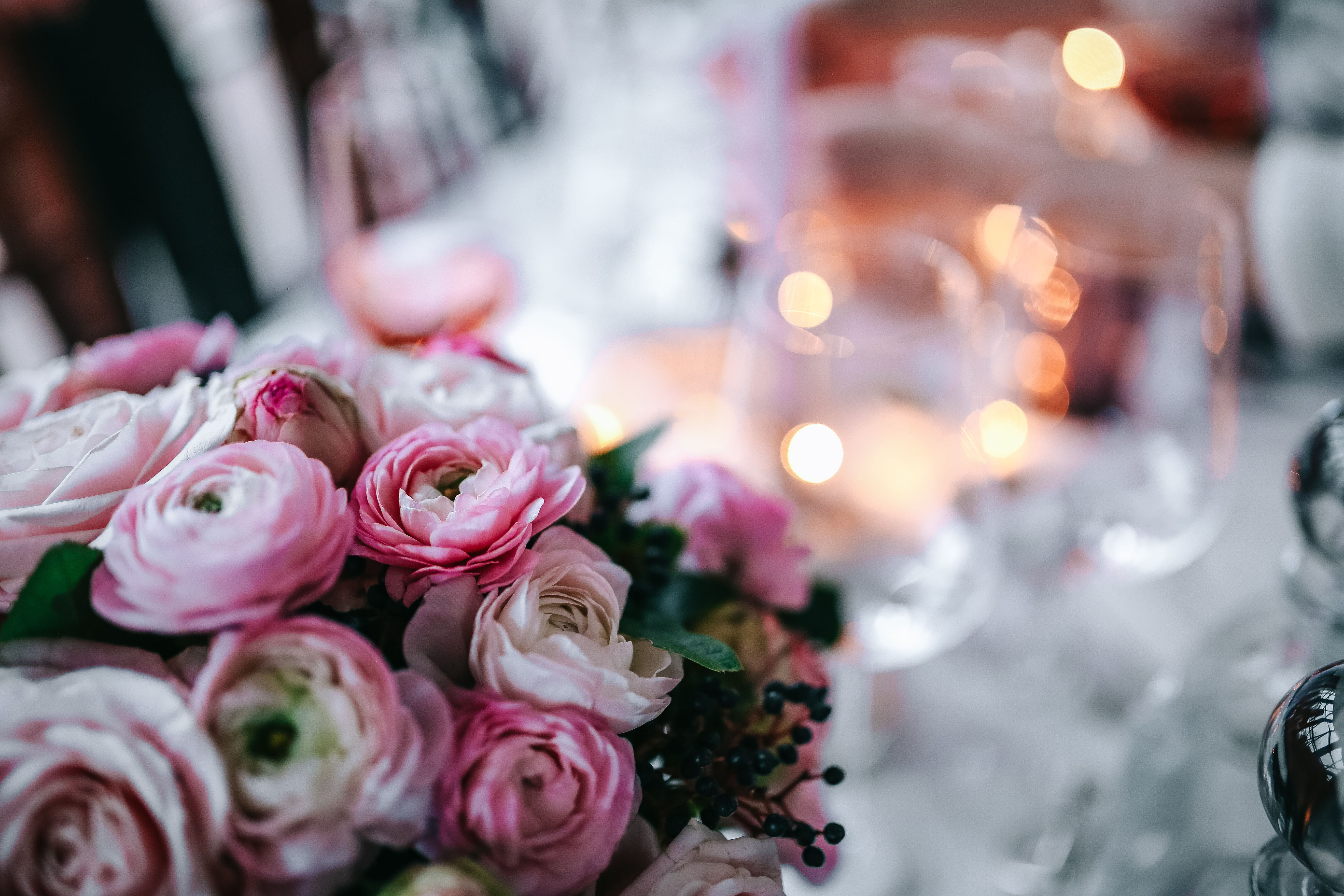 indoors, freshness, plant, vulnerability, decoration, arrangement, rose - flower, store, celebration, glamour, retail, table, choice, large group of objects, HD Wallpaper