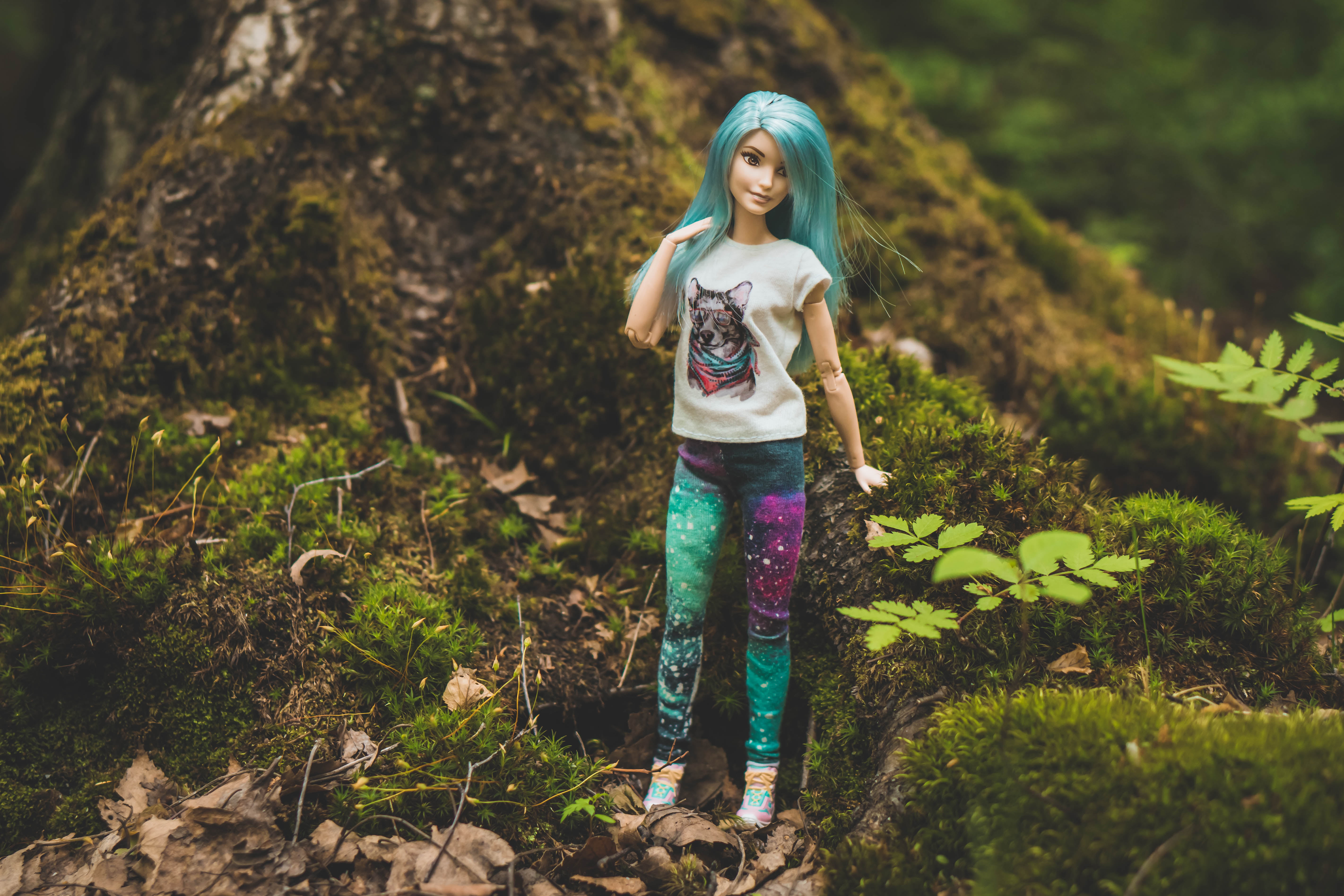 forest, lifestyles, women, outdoors, casual clothing, beautiful woman, young adult, nature, portrait, standing, day, hair, style, full length, barbie, hairstyle, HD Wallpaper