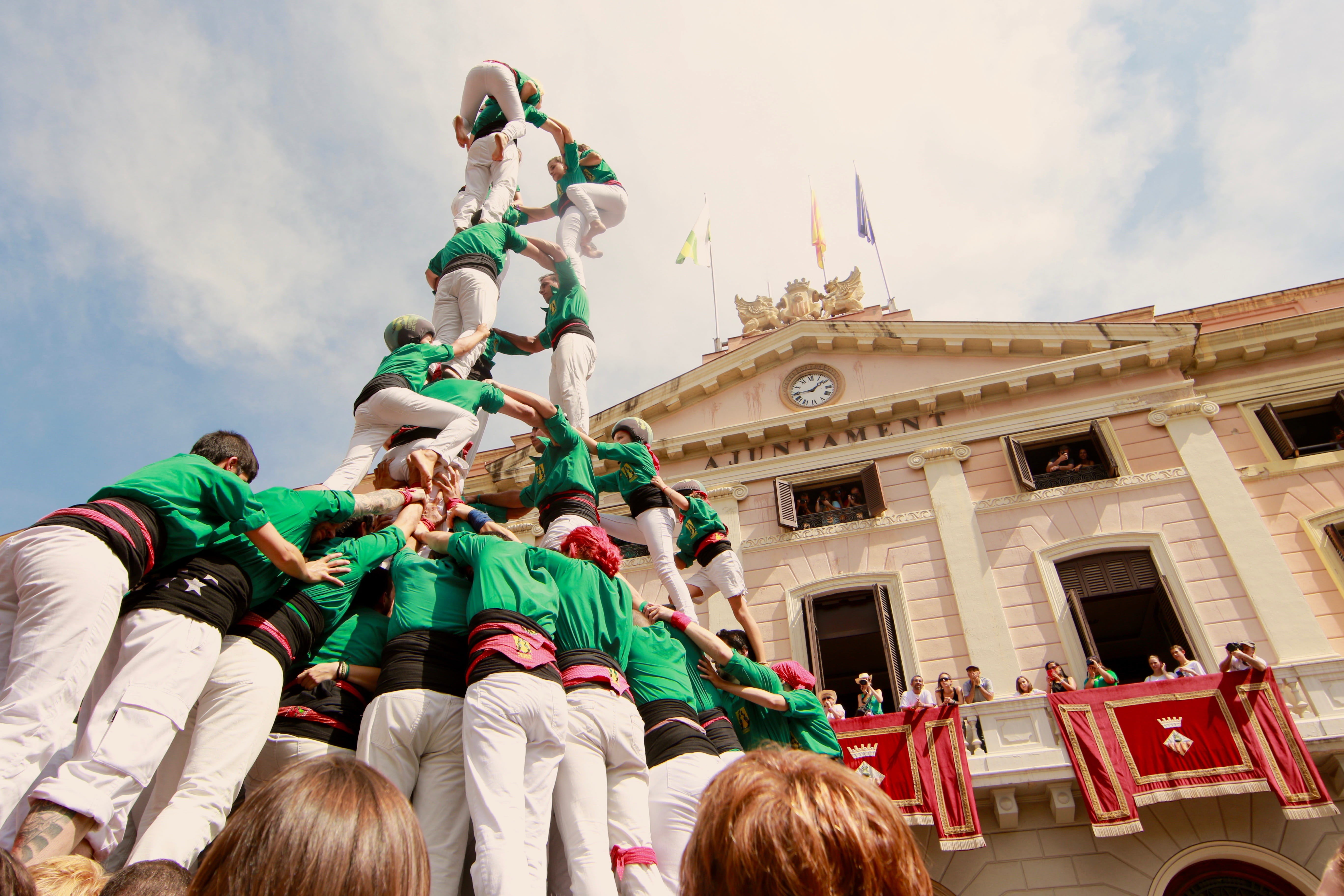 together, human representation, together we create, crowd, nature, travel destinations, sabadell, art and craft, government, sculpture, 5K, low angle view, HD Wallpaper