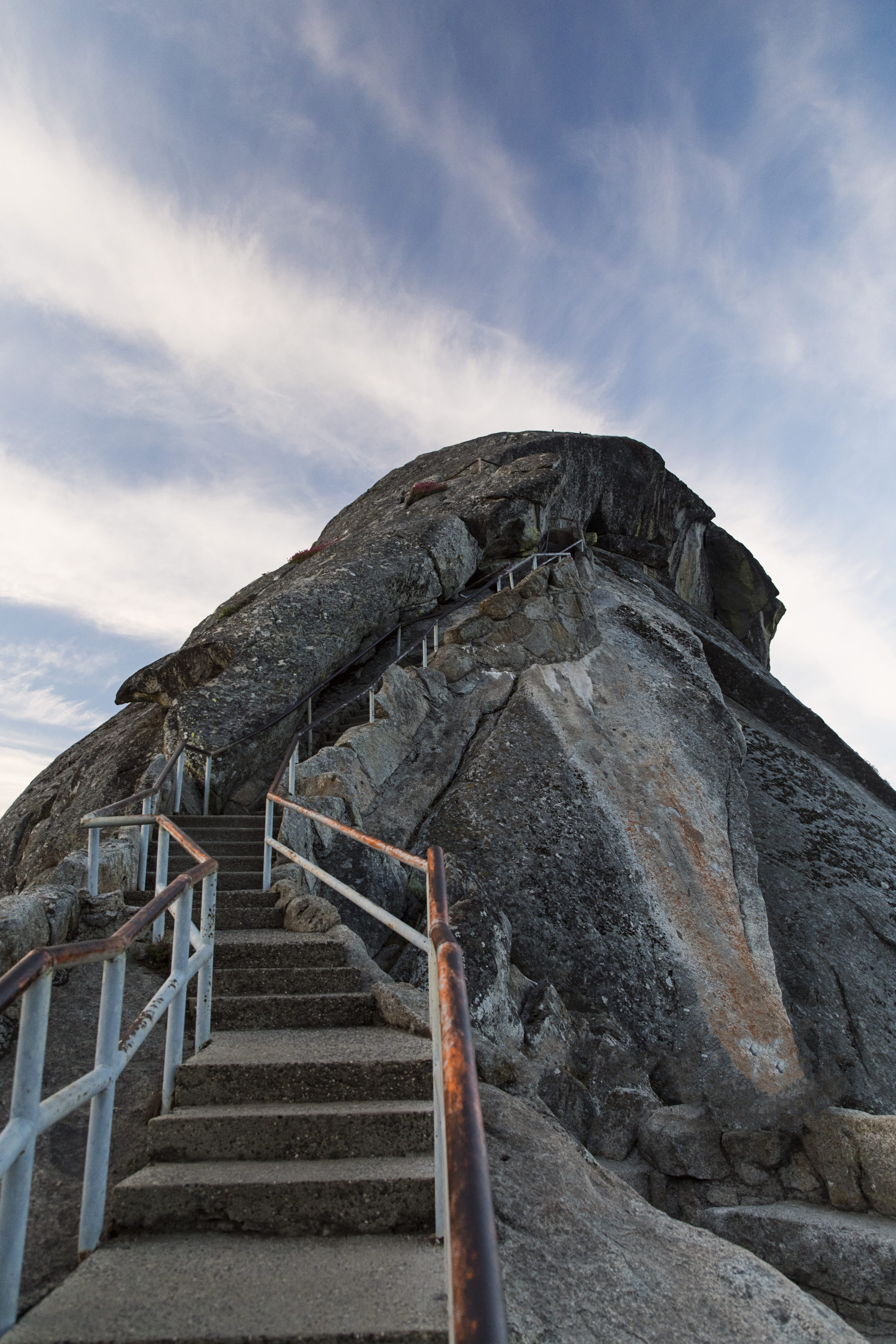moro rock, rock formation, cloud - sky, united states, 5K, solid, old, no people, path, outdoors, nature, railing, the past, built structure, steps and staircases, Phone HD Wallpaper