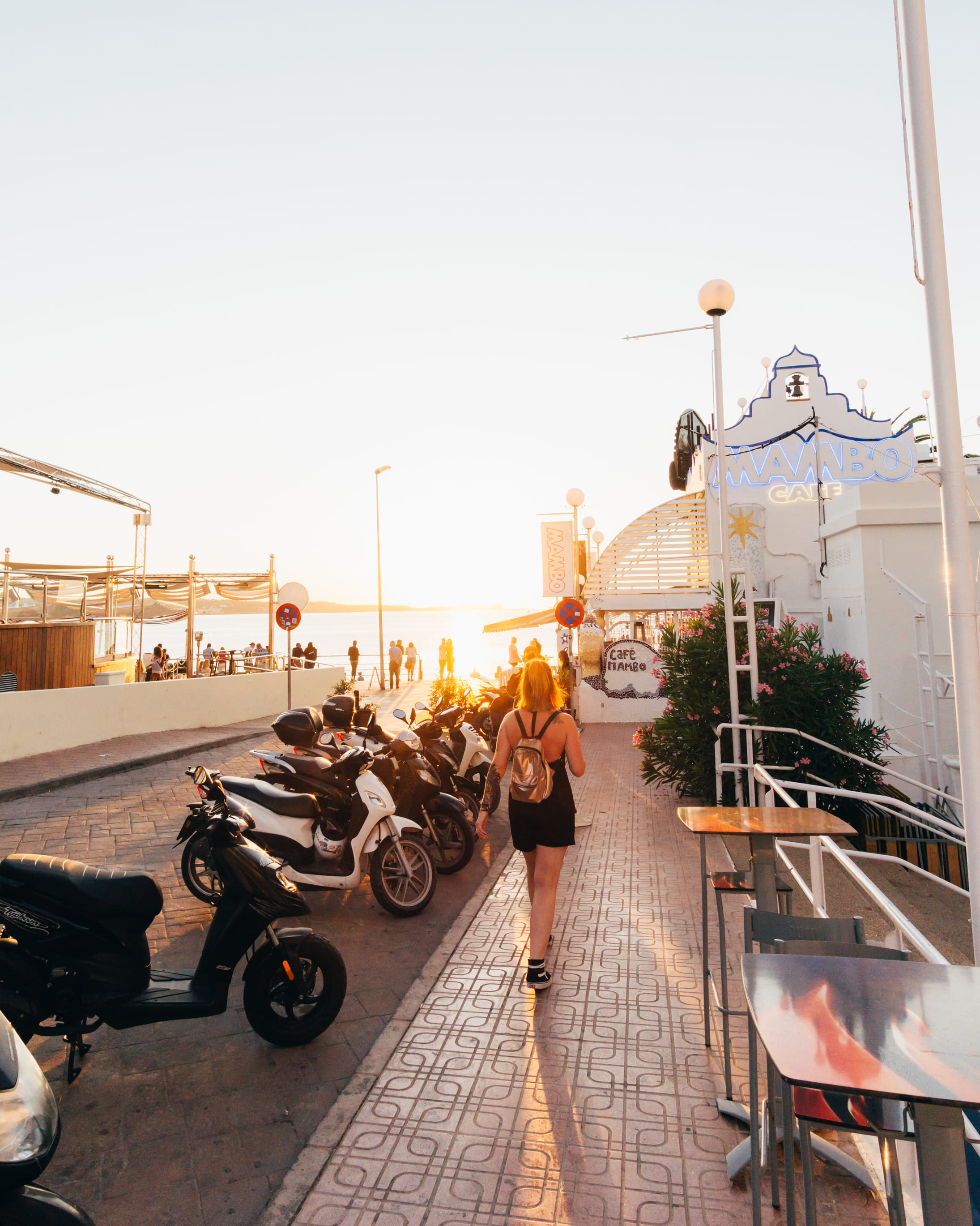 transportation, clear sky, 2K, mode of transportation, sky, cafe mambo, motor vehicle, ibiza, street, sun, building exterior, city, people, real people, Phone HD Wallpaper
