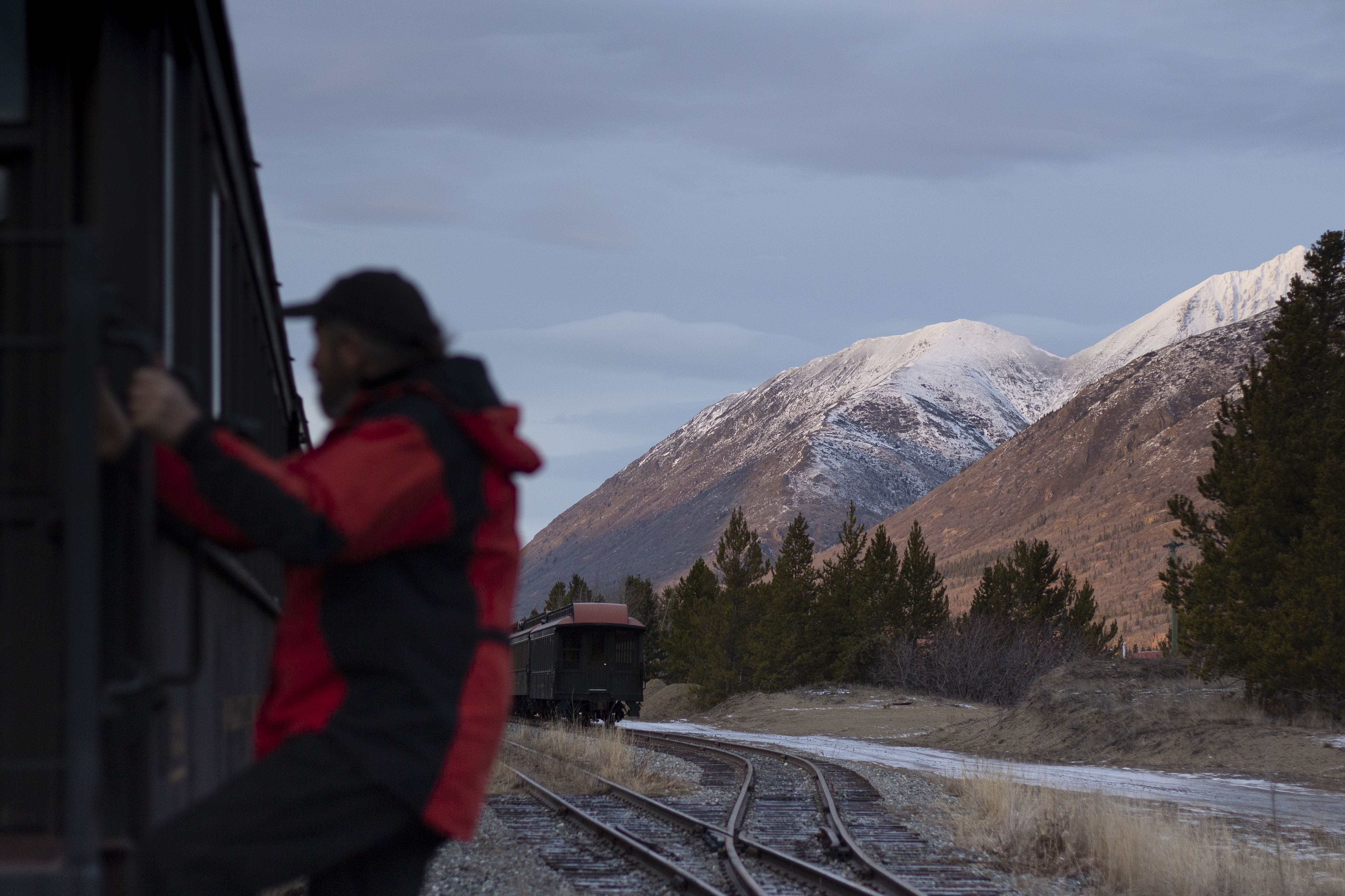 daytime, real people, human, sky, outdoors, red, cloud - sky, gravel, train, nature, 4K, fall, vehicle, beauty in nature, jacket, warm clothing, snowcapped mountain, HD Wallpaper