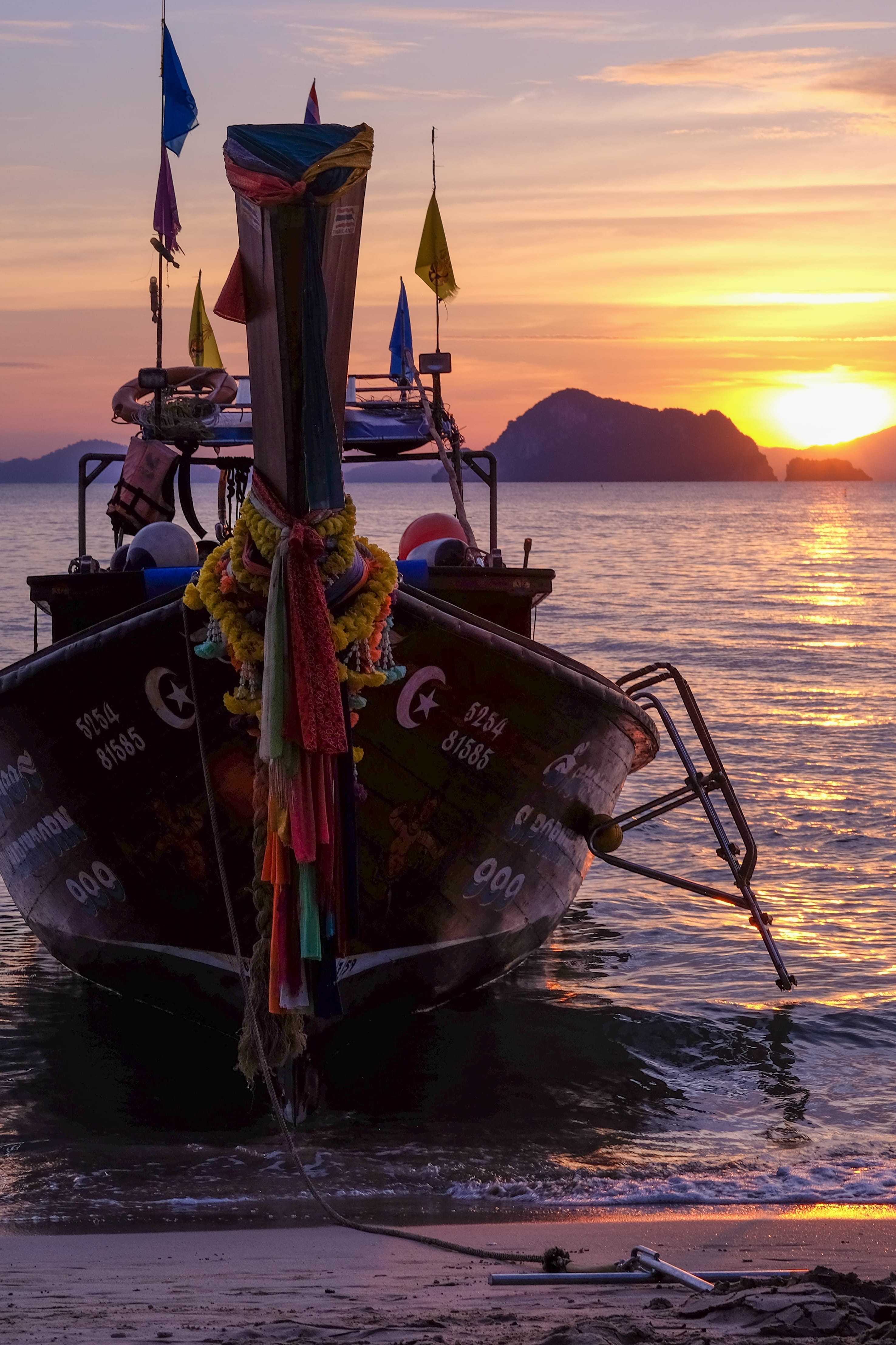 thailand, scenics - nature, sky, outdoors, sunset, longtail boat, tranquil scene, land, nautical vessel, wood, mode of transportation, orange color, sea, Phone HD Wallpaper