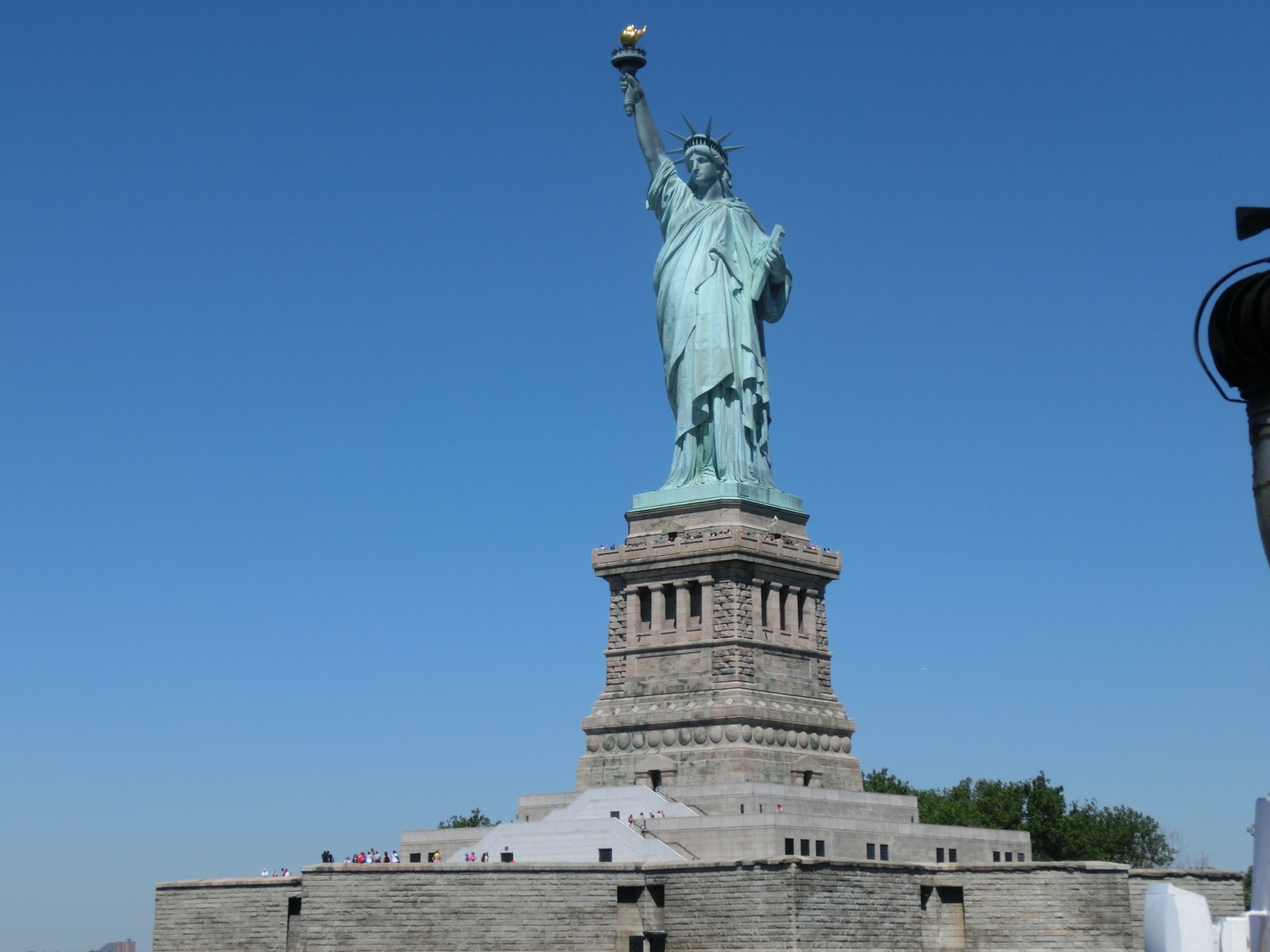 america, sculpture, low angle view, liber, history, no people, statue, clear sky, day, travel, art and craft, Usa, monument, freedom, architecture, the past, HD Wallpaper
