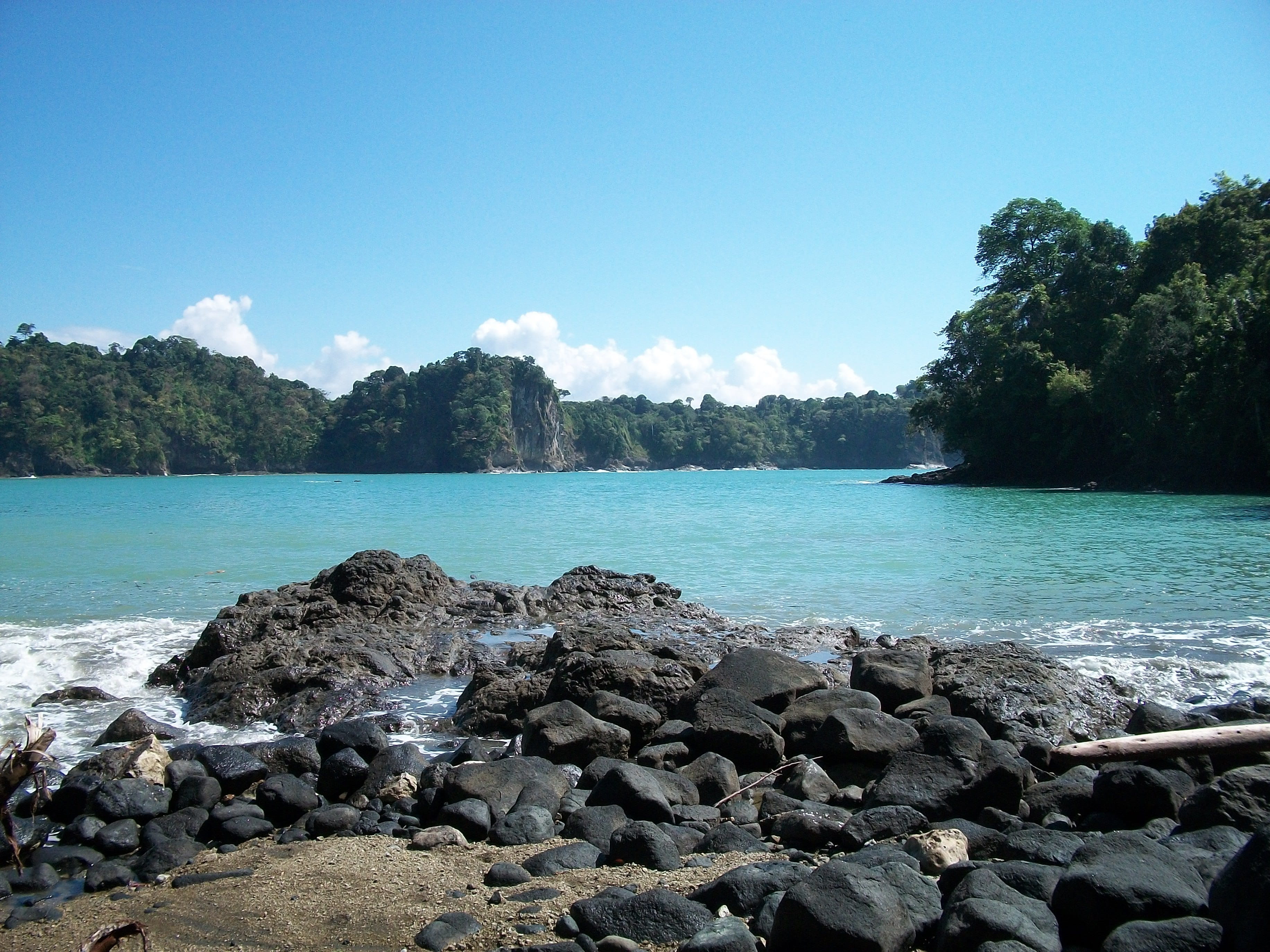 rocky coastline, peaceful, beautiful, tranquility, outdoors, pebble, tranquil scene, tranquil, water, manuel antonio, costa rica, beach, rock, no people, HD Wallpaper