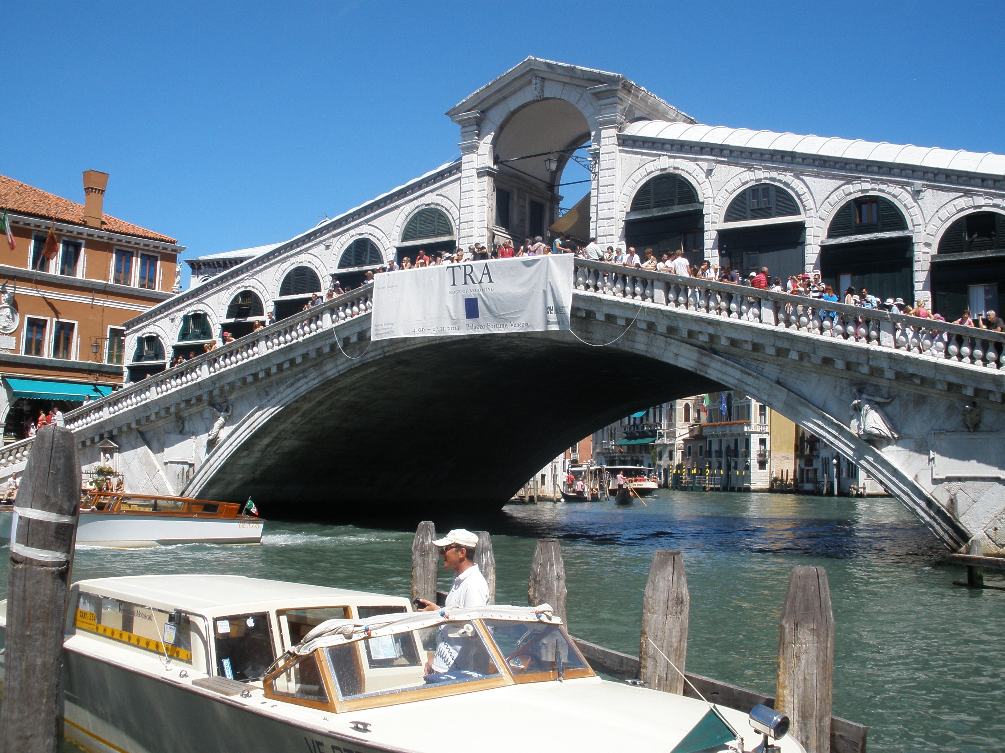 group of people, architecture, sky, day, bridge - man made structure, real people, connection, bridge, canal, travel destinations, town on the river, tourism, HD Wallpaper