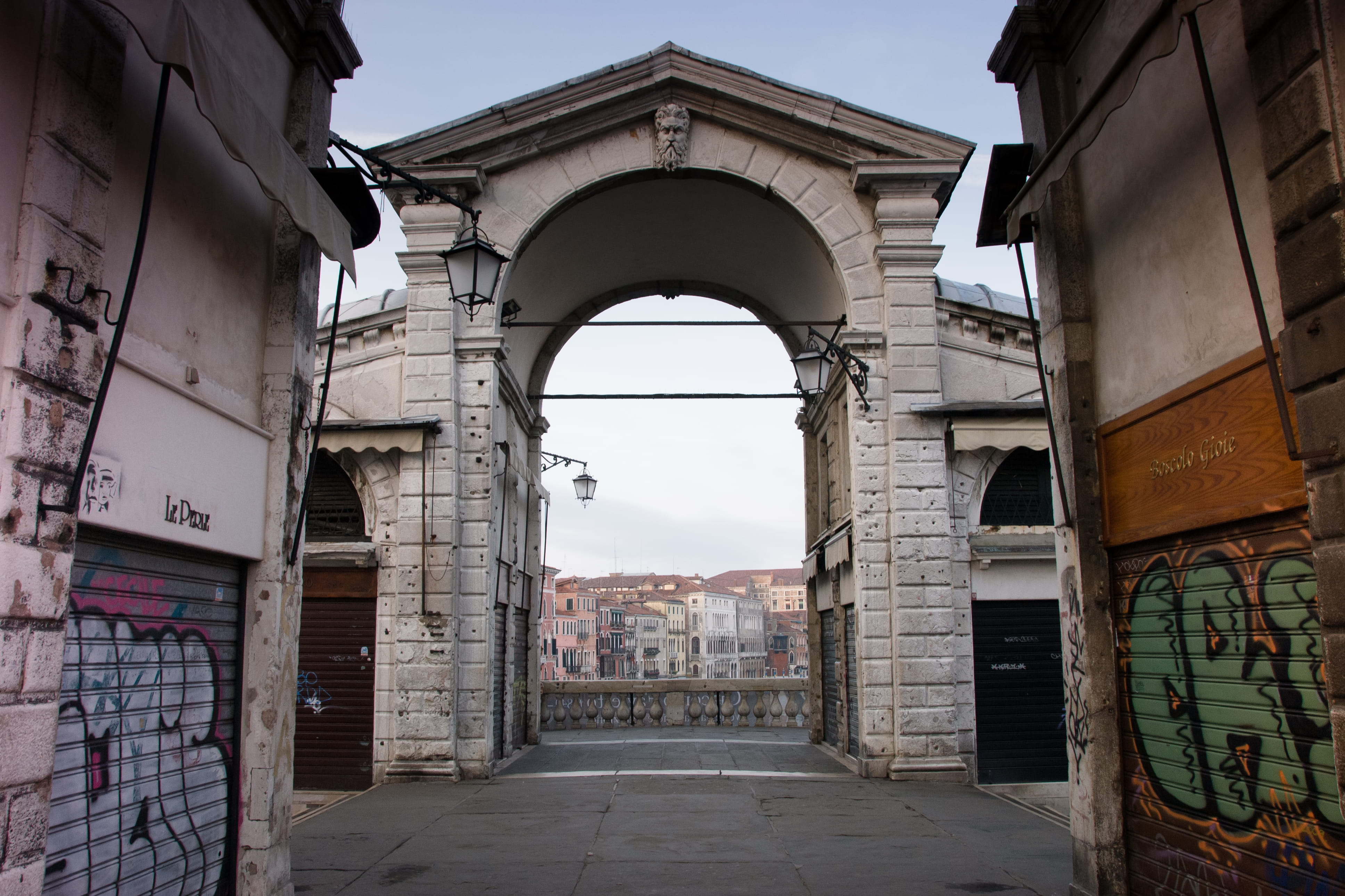nature, history, rialto bridge, clear sky, morning, venezia, outdoors, built structure, italy, travel destinations, building, alley, sky, the way forward, HD Wallpaper