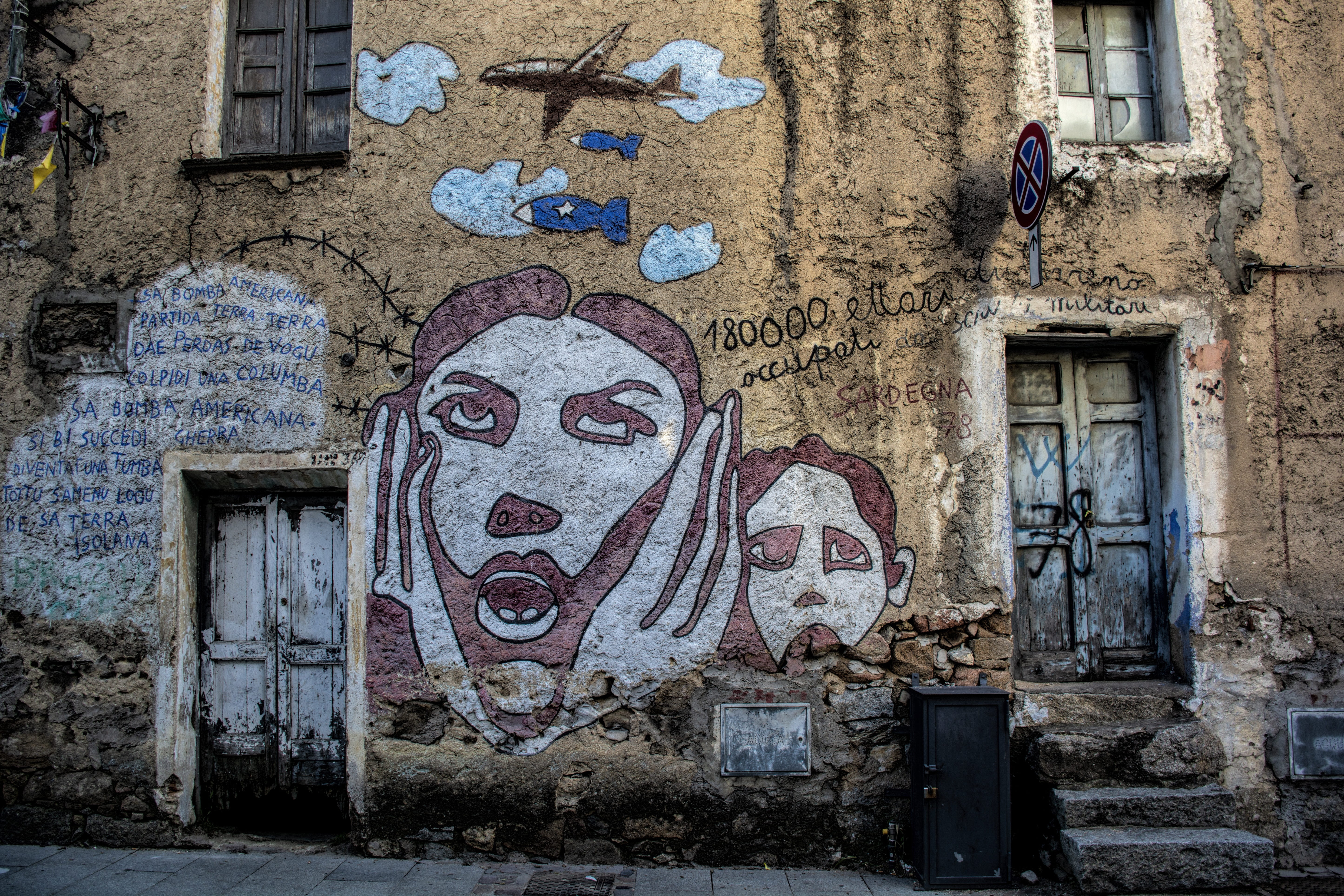 graffiti, sardegna, wall - building feature, male likeness, art, human representation, building, communication, creativity, damaged, no people, architecture, HD Wallpaper