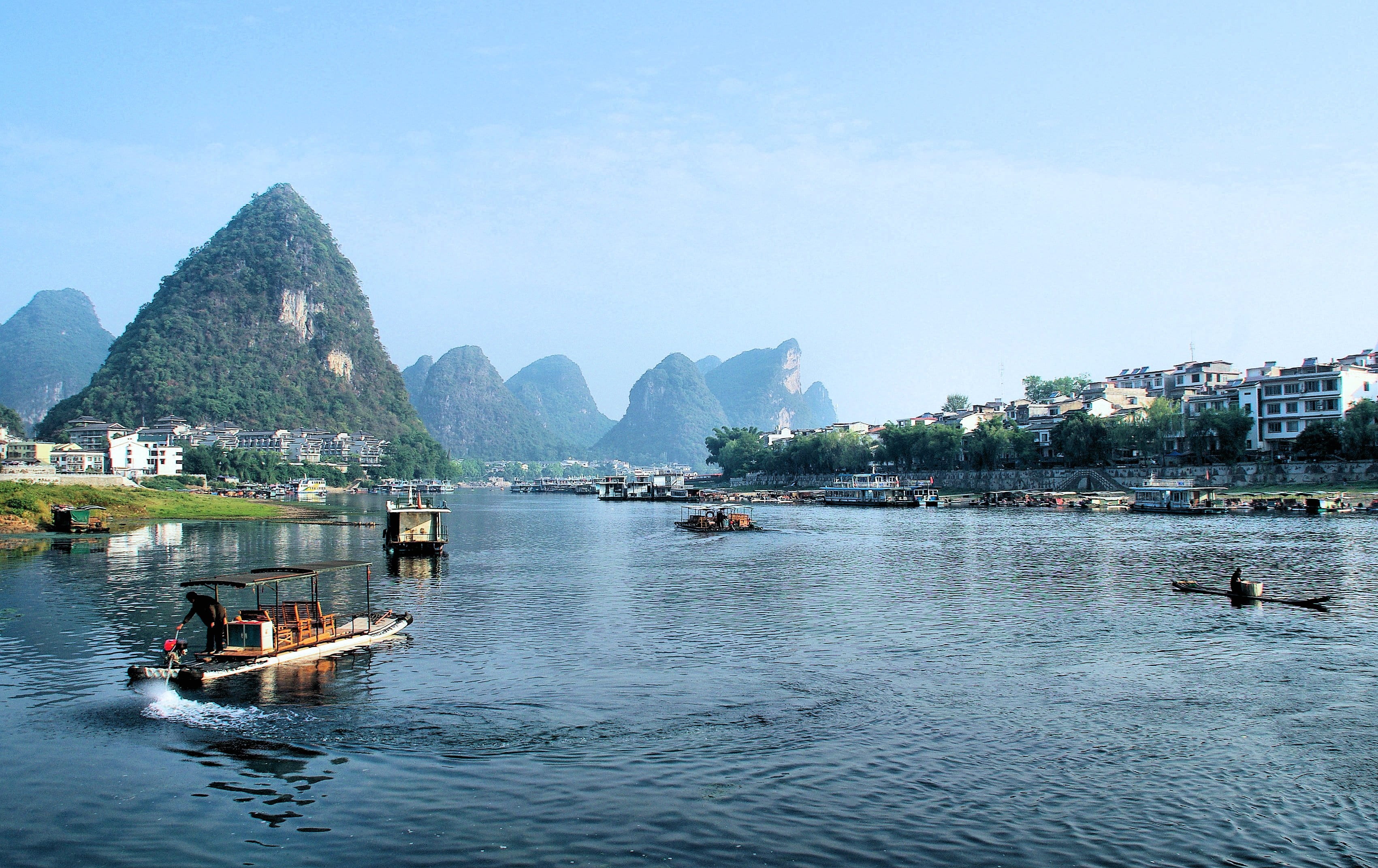 bay, travel, rafts, outdoors, built structure, sea, li river, nautical vessel, incidental people, waterfront, 2K, architecture, fishing, mountain range, HD Wallpaper