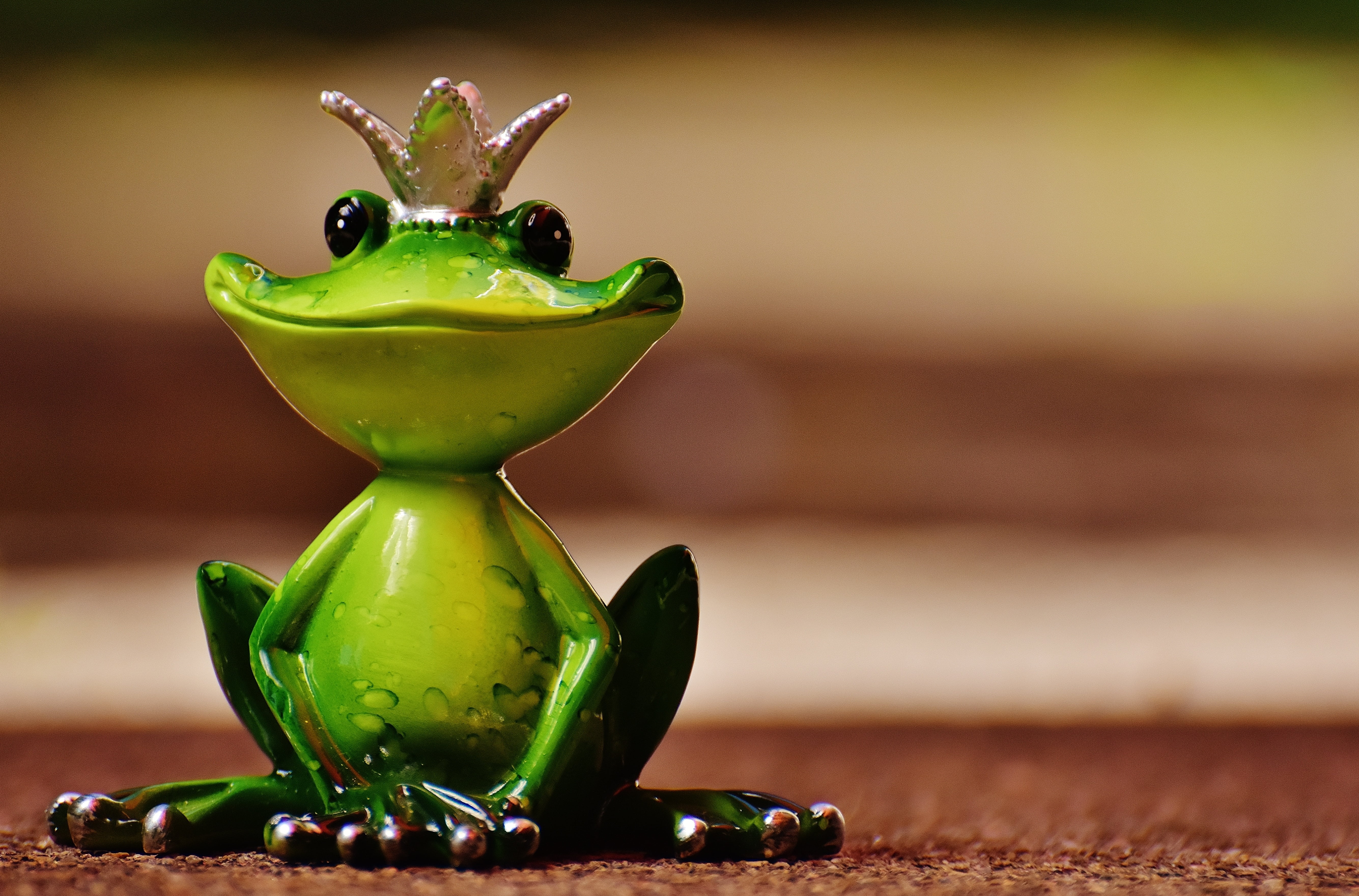 selective, close-up, food and drink, green, green color, wellbeing, no people, figure, funny, representation, frog, sweet, decoration, food, fun, 5K, focus on foreground, HD Wallpaper