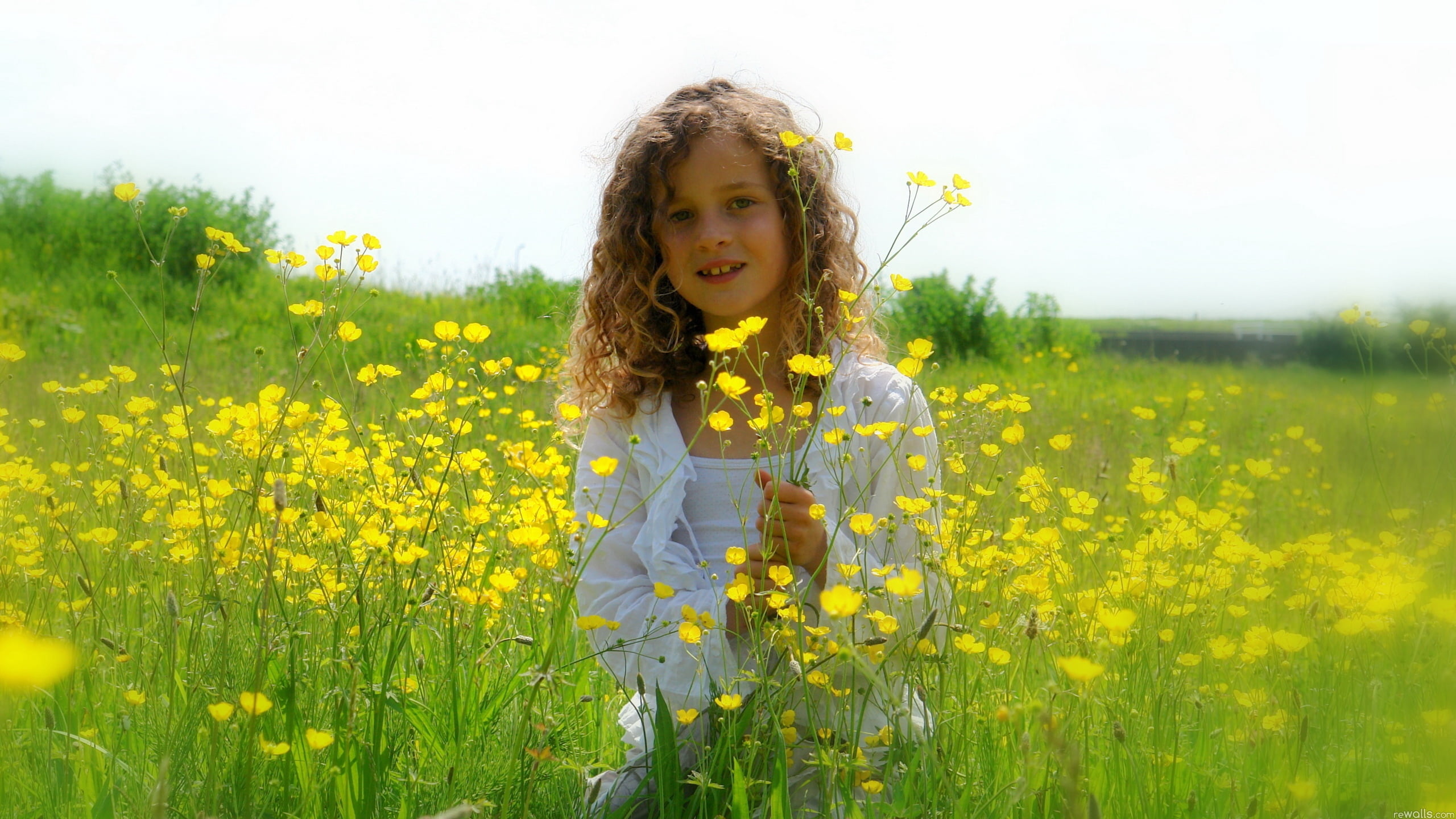 people, smiling, beautiful, innocence, springtime, flower, front view, s, nature, flowers, outdoors, fun, girls, freedom, cute, playful, human Face, sleeved, HD Wallpaper