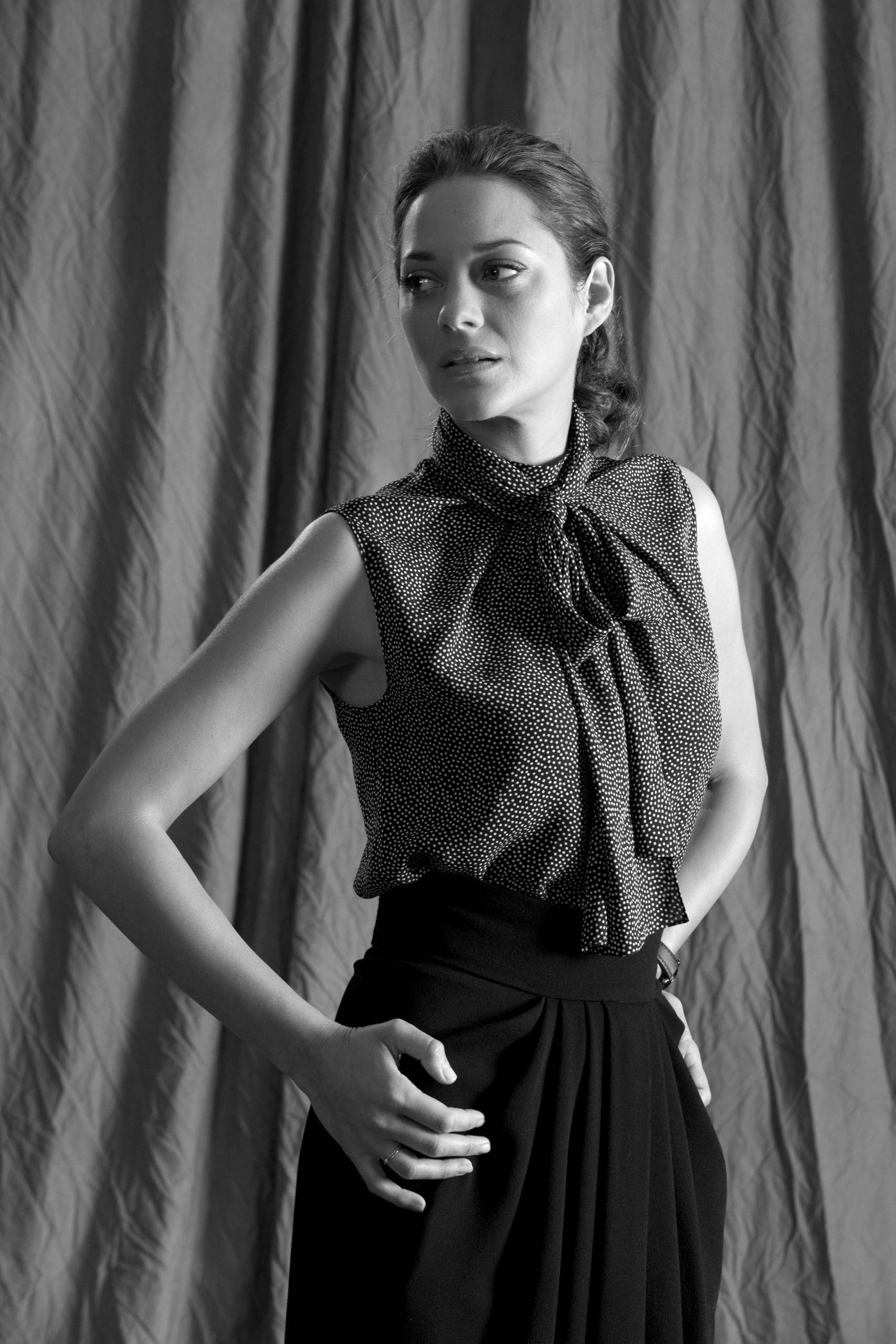 women, actress, brunette, Marion Cotillard, 2K, monochrome, Phone HD Wallpaper