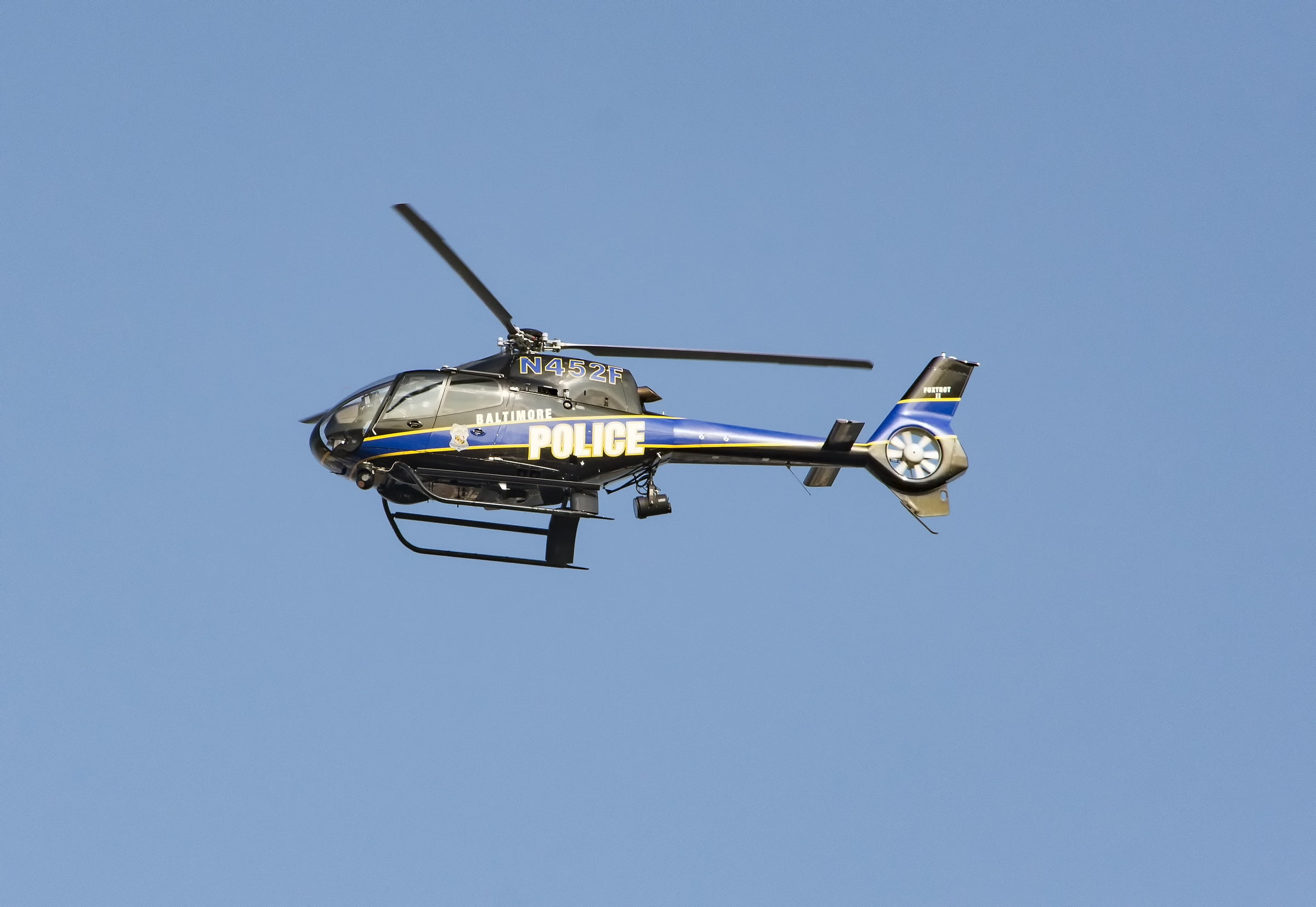 airplane, blue, emergency, transportation, helicopter, technology, outdoors, sky, nature, aerospace industry, enforcement, aircraft, city, police, copy space, HD Wallpaper