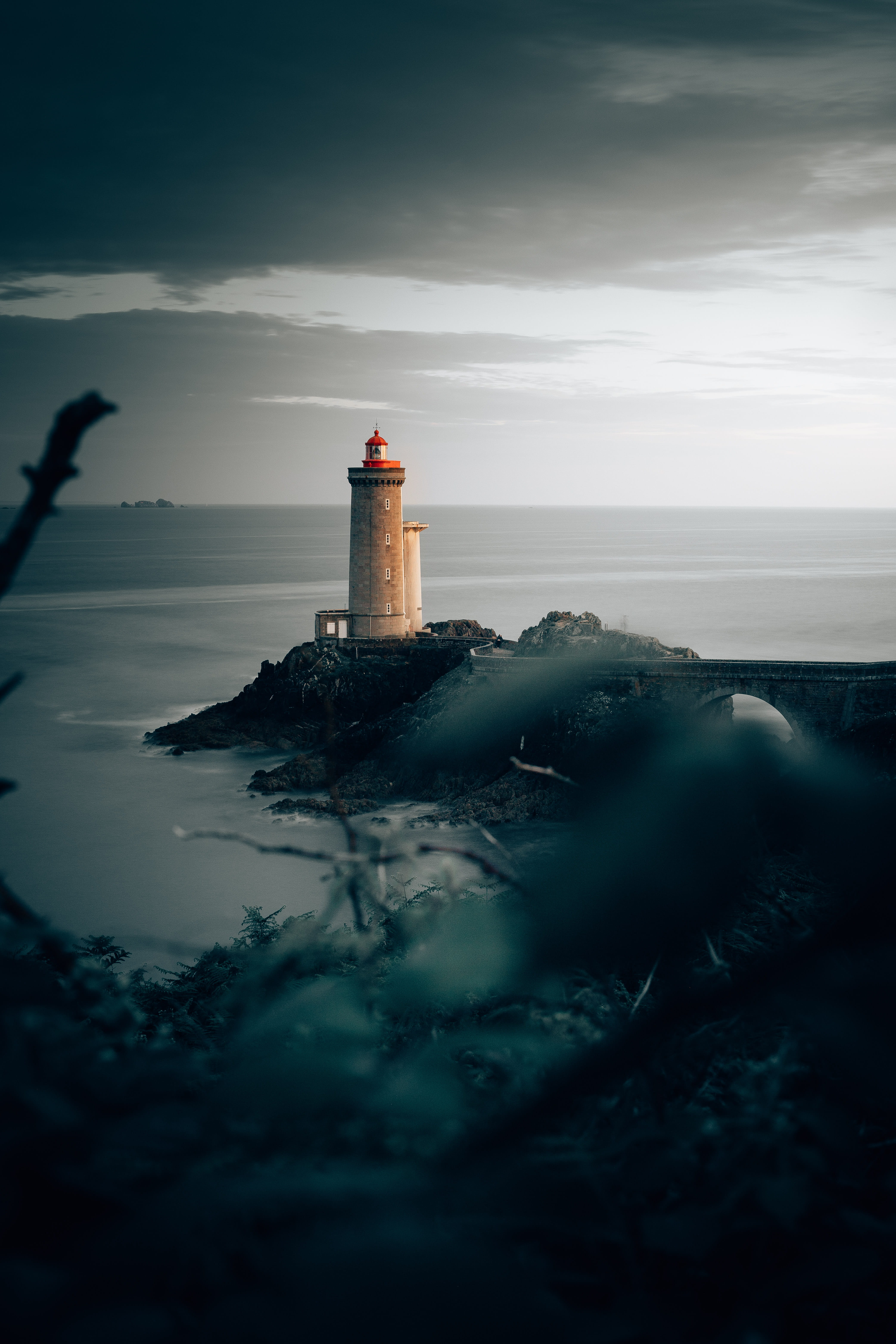 night, sunset, scenics, sky, brown, 5K, moody, travel, storm, seascape, atlantic Ocean, lighting Equipment, horizon, long time exposure, shore, france, Phone HD Wallpaper