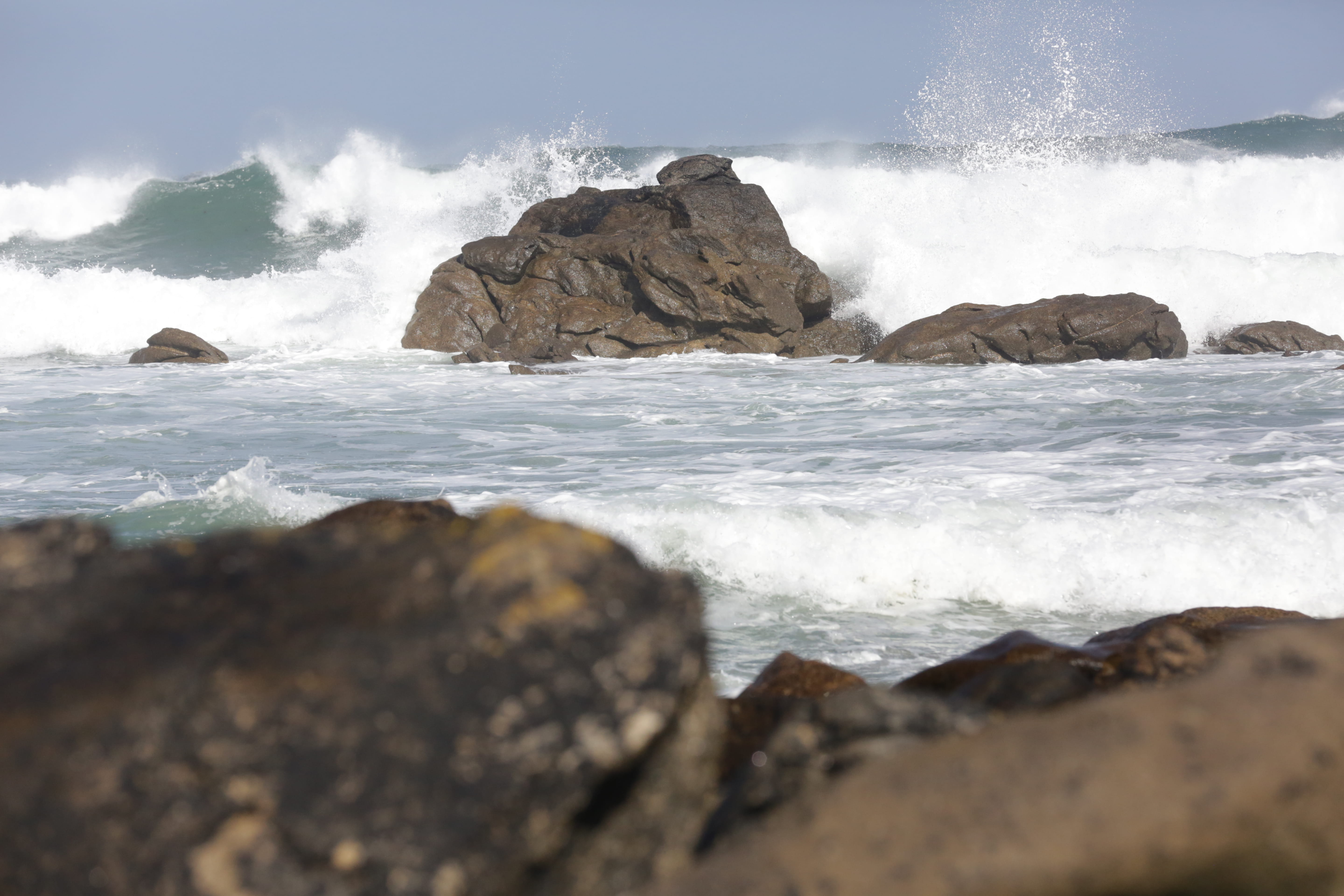 aquatic sport, sea, splashing, breaking, water, scenics - nature, Atlantic, nature, 5K, swell, surfing, land, hitting, beach, rocks, solid, rock - object, HD Wallpaper