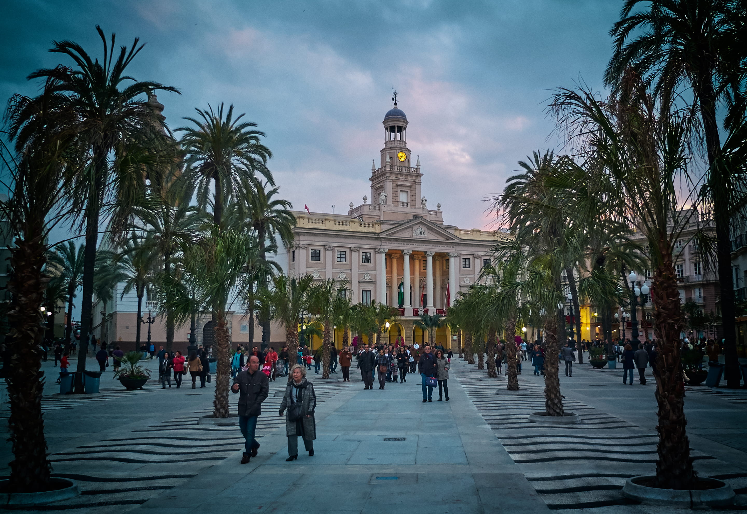 outdoors, cádiz, building, life, street, travel, plant, architectural column, large group of people, real people, city, spain, palm tree, building exterior, HD Wallpaper