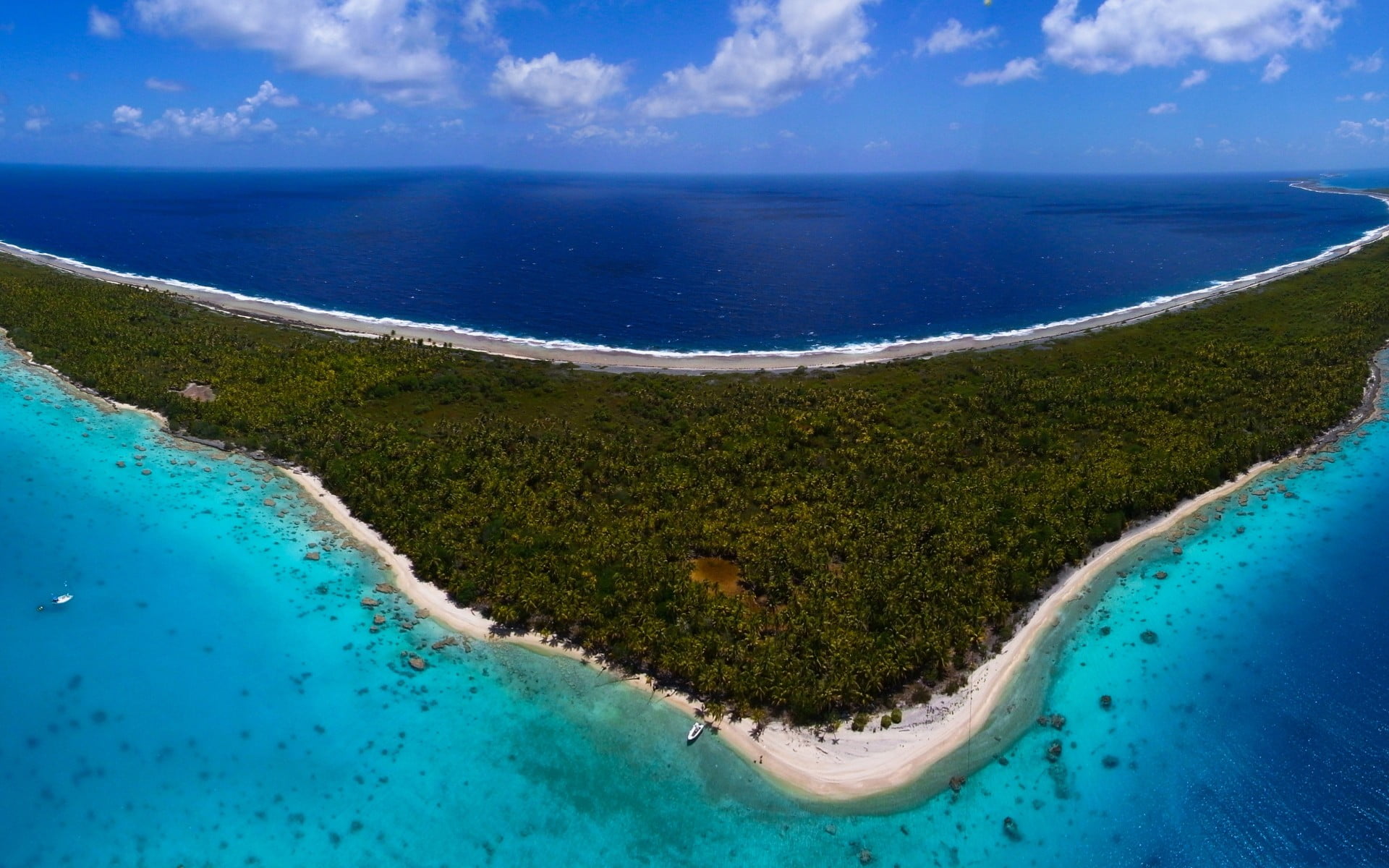island, outdoors, landscape, tranquility, sea, travel destinations, blue, beauty in nature, tranquil scene, Tuamotu, land, horizon over water, sky, idyllic, HD Wallpaper