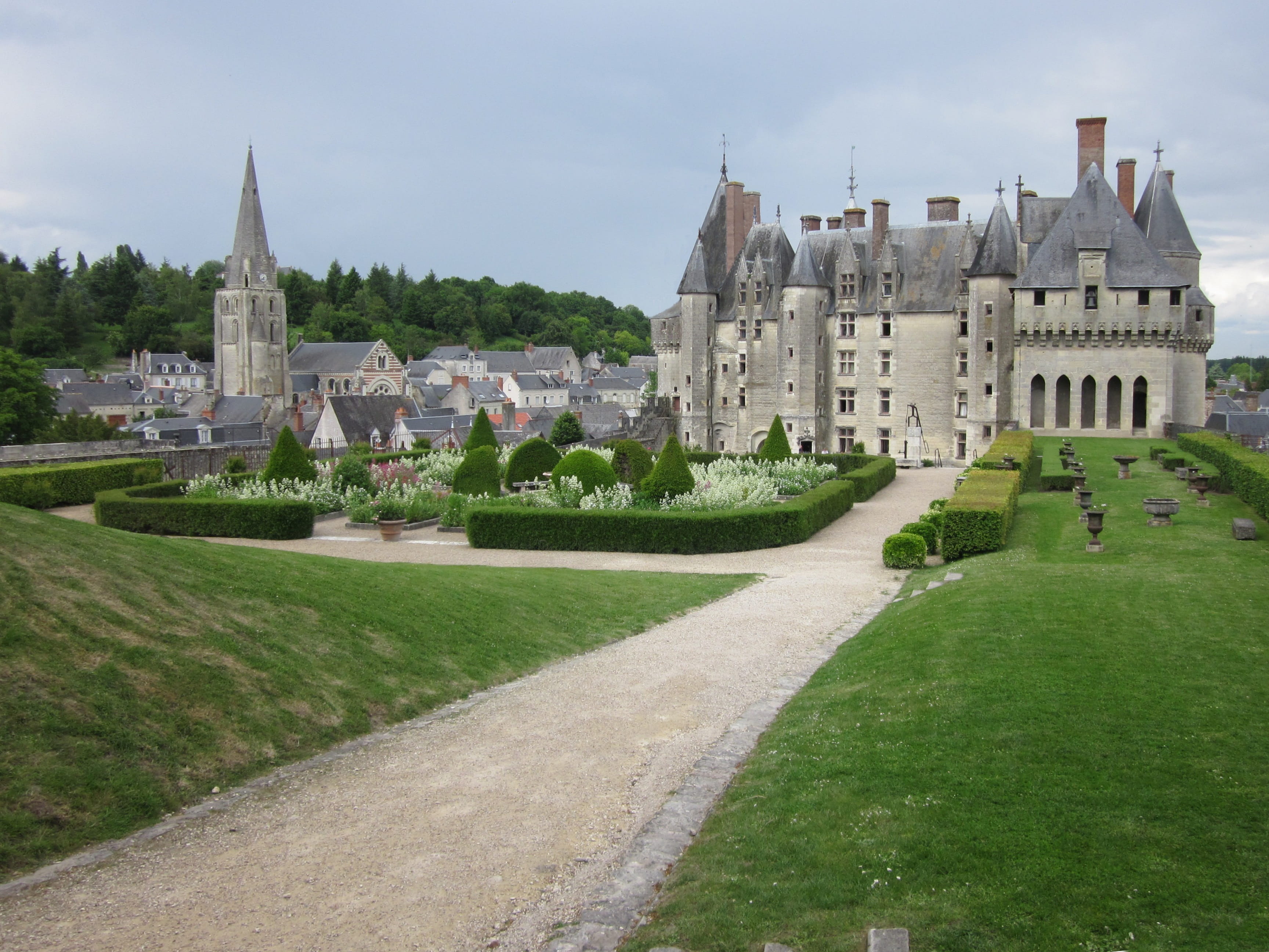 france, Château De Langeais, day, indre-et-loire, architecture, outdoors, travel destinations, tower, city, nature, the past, grass, travel, 2K, history, HD Wallpaper